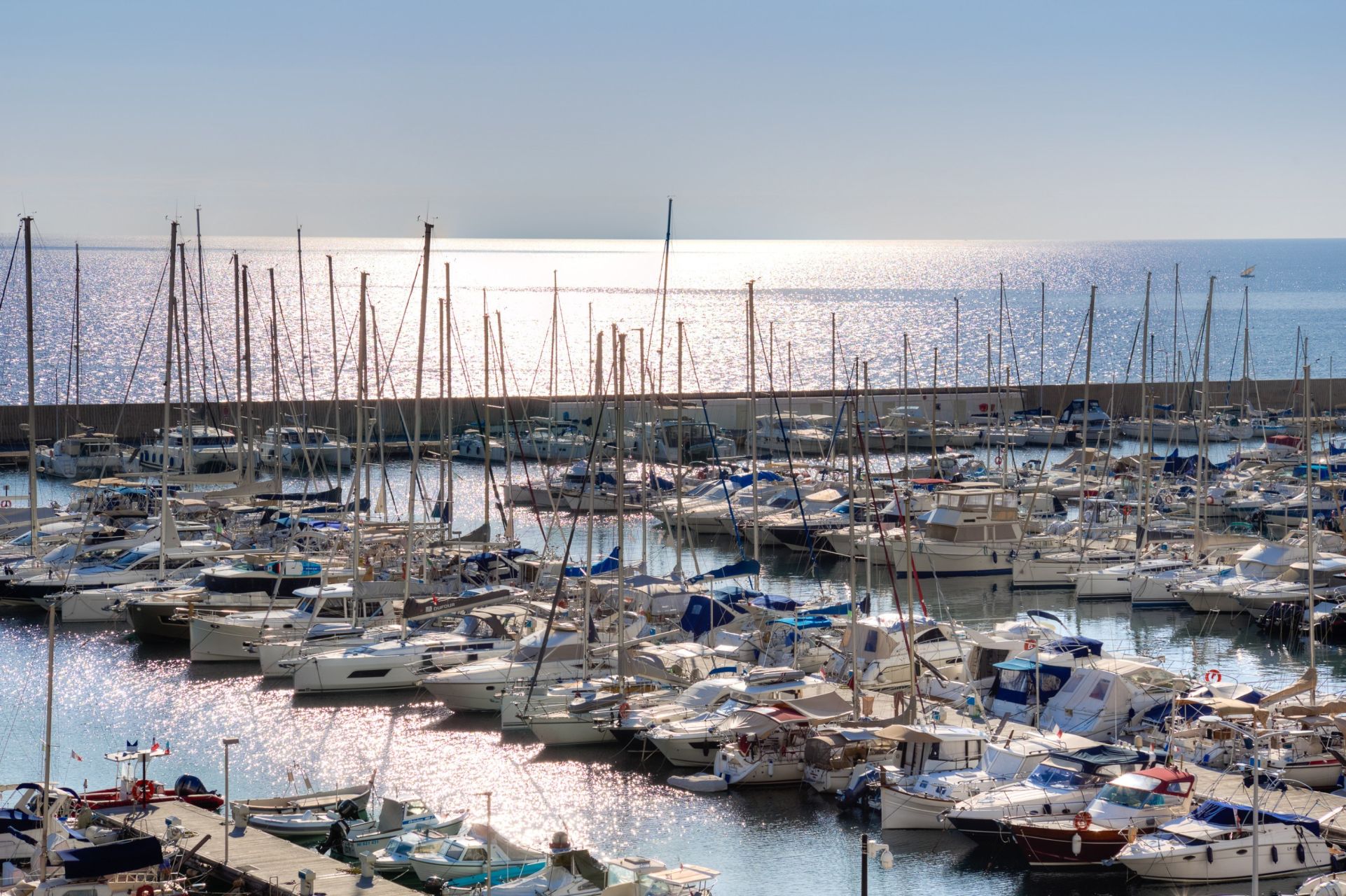 luxury apartment 3 Rooms for sale on MENTON (06500)