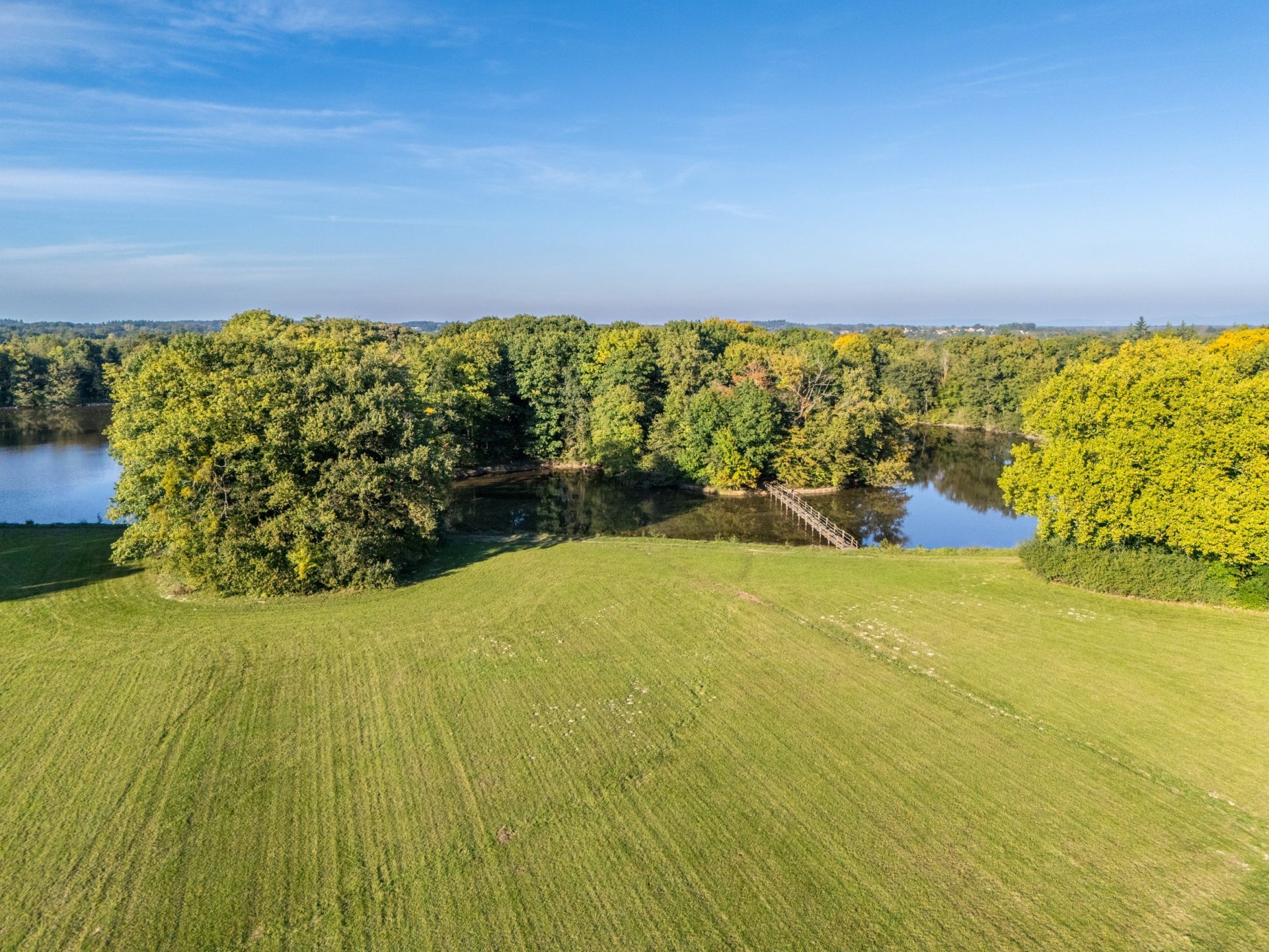 château 22 Pièces en vente sur NEUVILLE LES DAMES (01400)