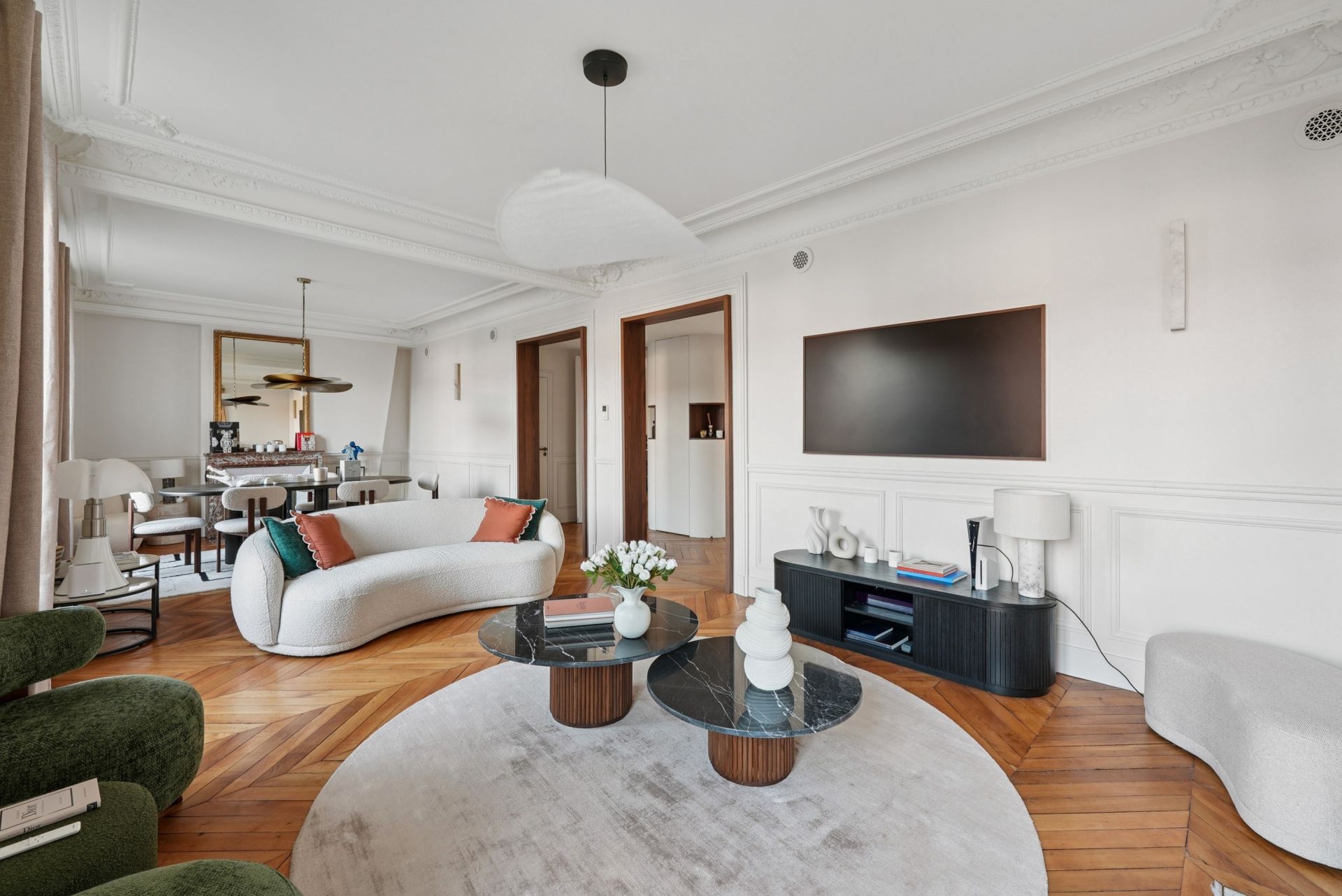 luxury apartment 4 Rooms for sale on PARIS (75007)