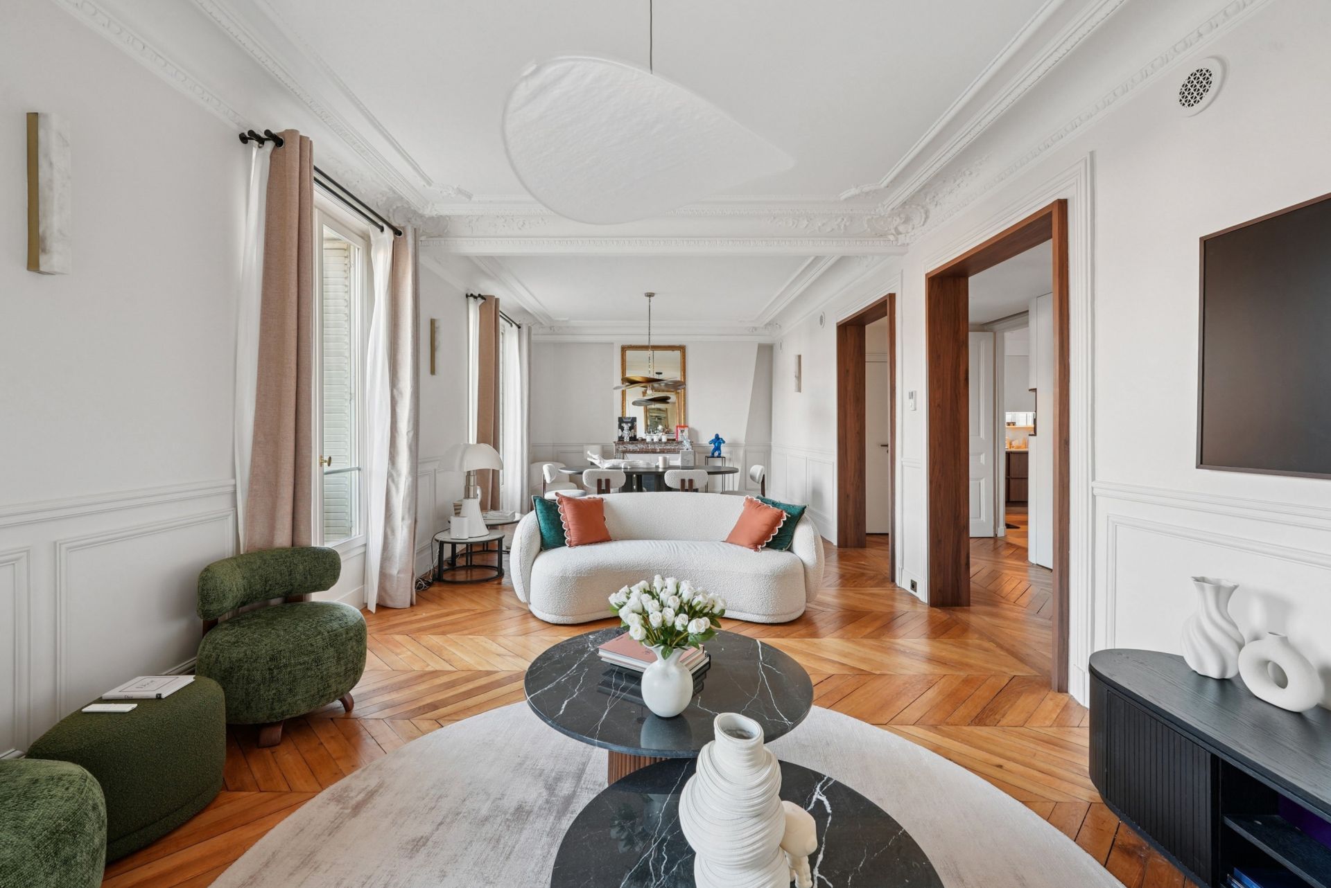 luxury apartment 4 Rooms for sale on PARIS (75007)
