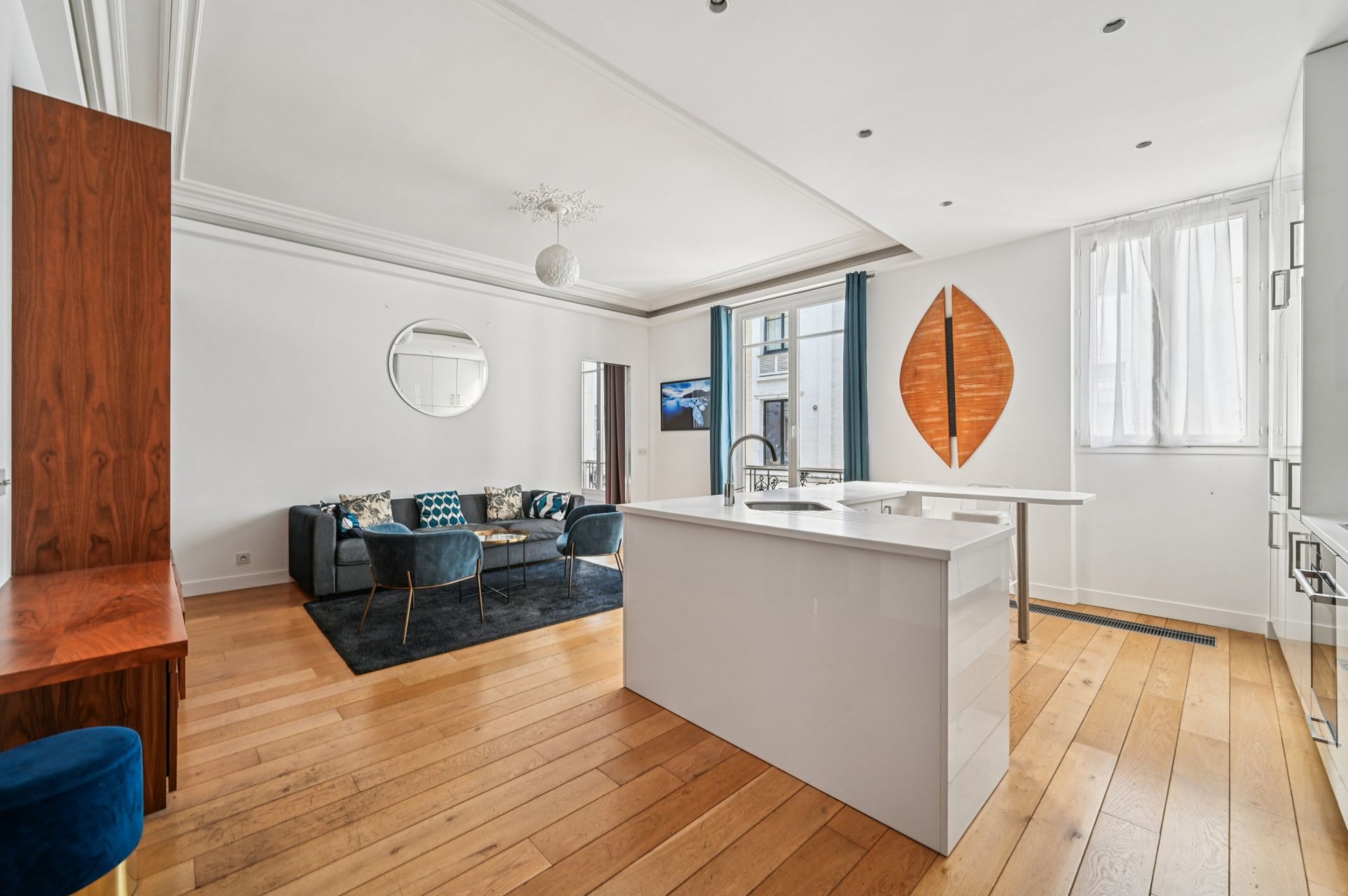 luxury apartment 2 Rooms for sale on PARIS (75008)