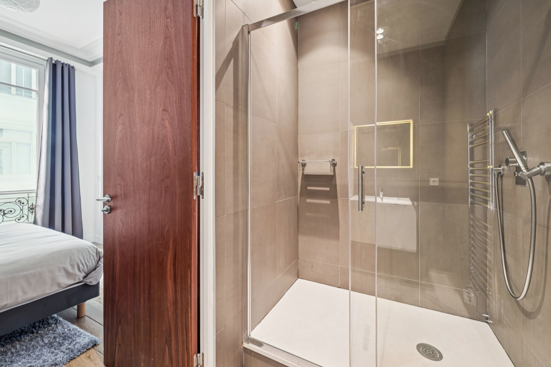 luxury apartment 2 Rooms for sale on PARIS (75008)