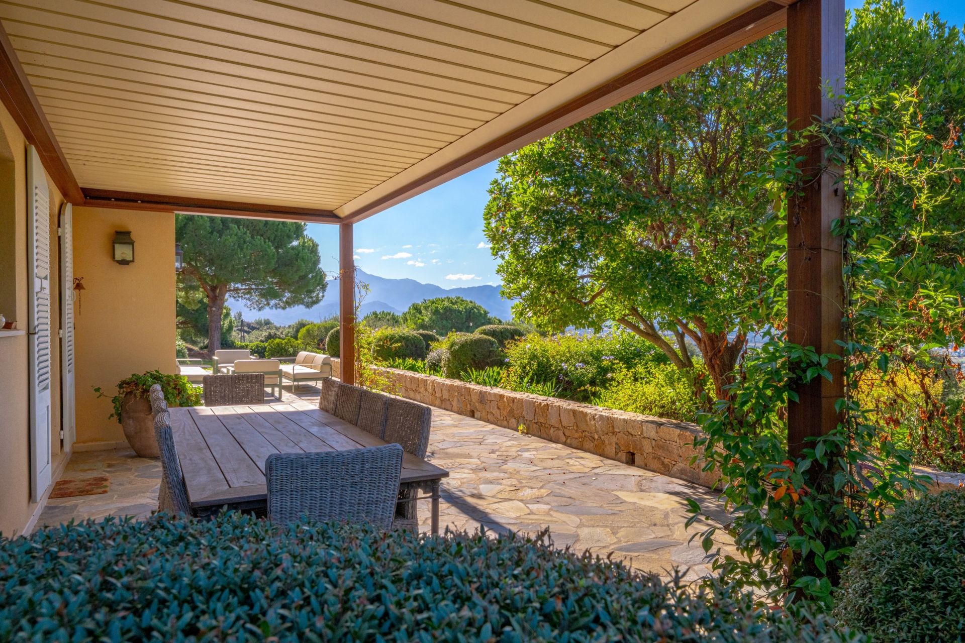 luxury villa 9 Rooms for sale on LUMIO (20260)