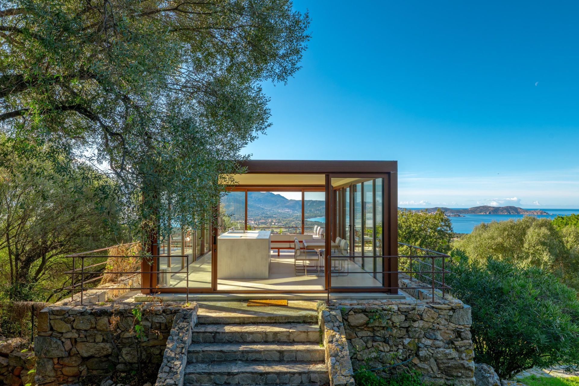 luxury villa 9 Rooms for sale on LUMIO (20260)