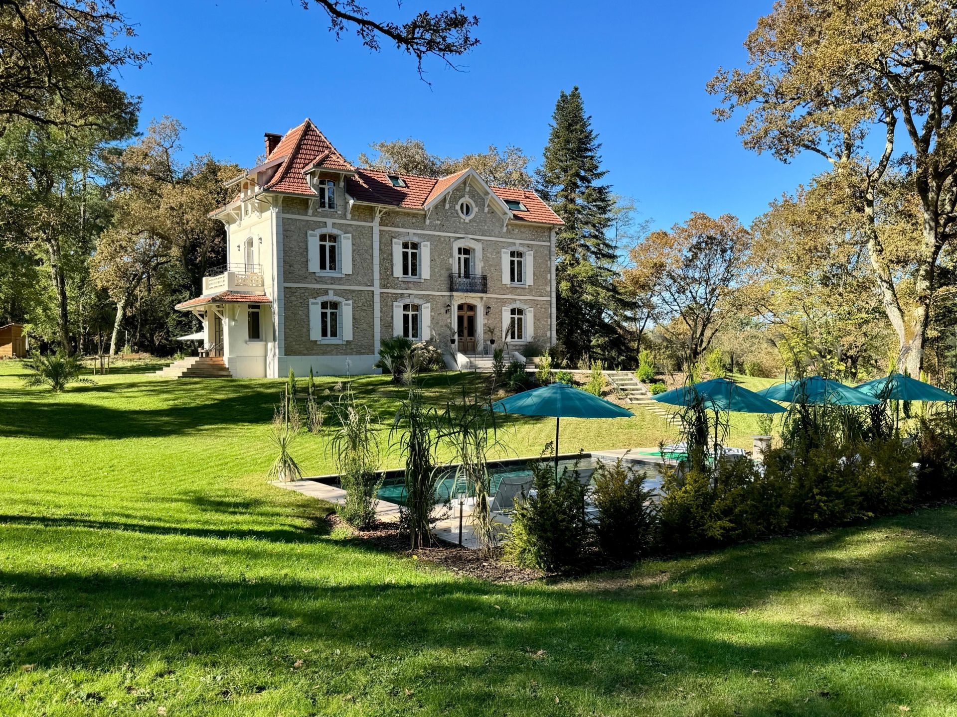 mansion 12 Rooms for sale on HOSSEGOR (40150)