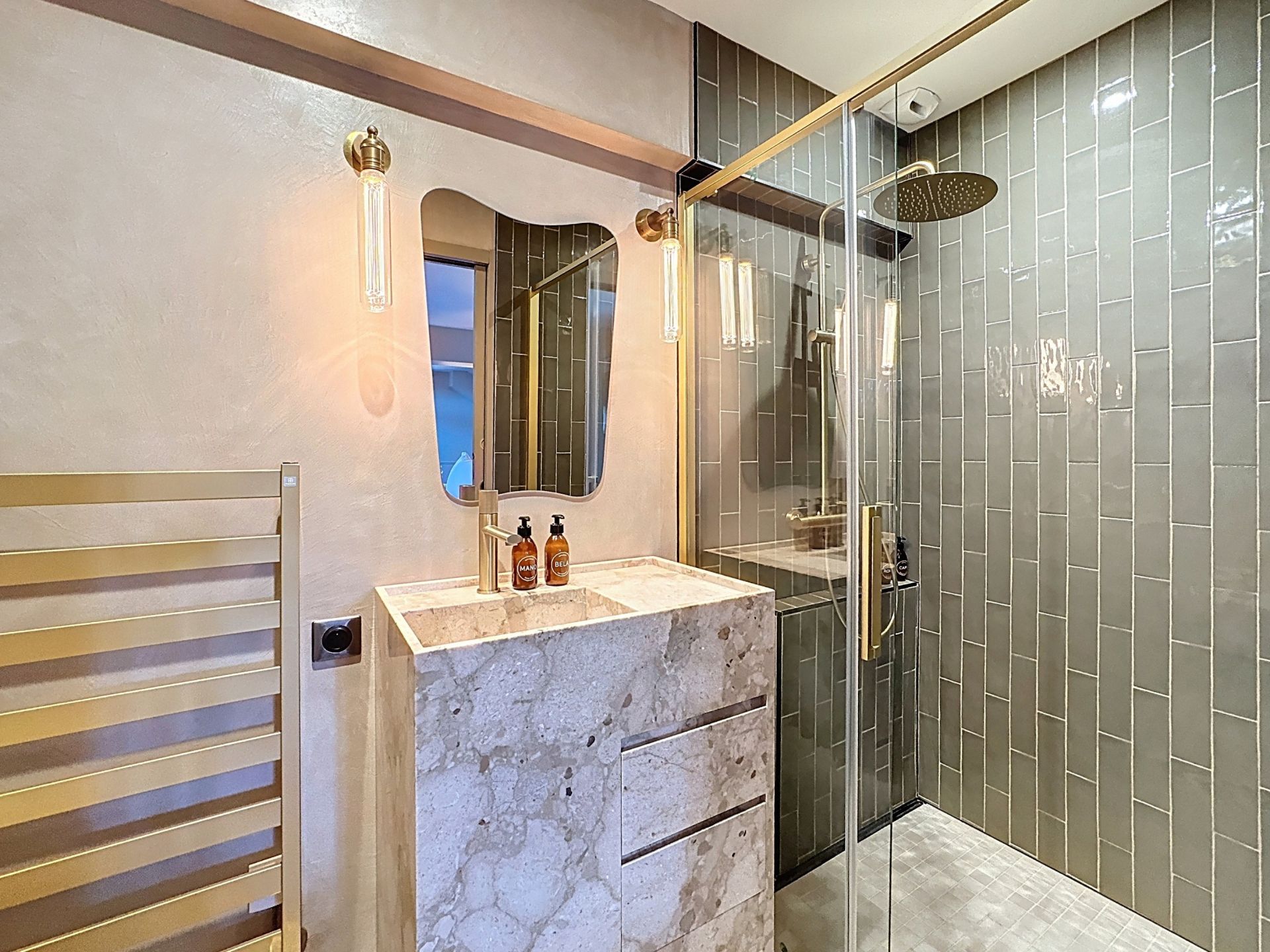 mansion 12 Rooms for sale on HOSSEGOR (40150)