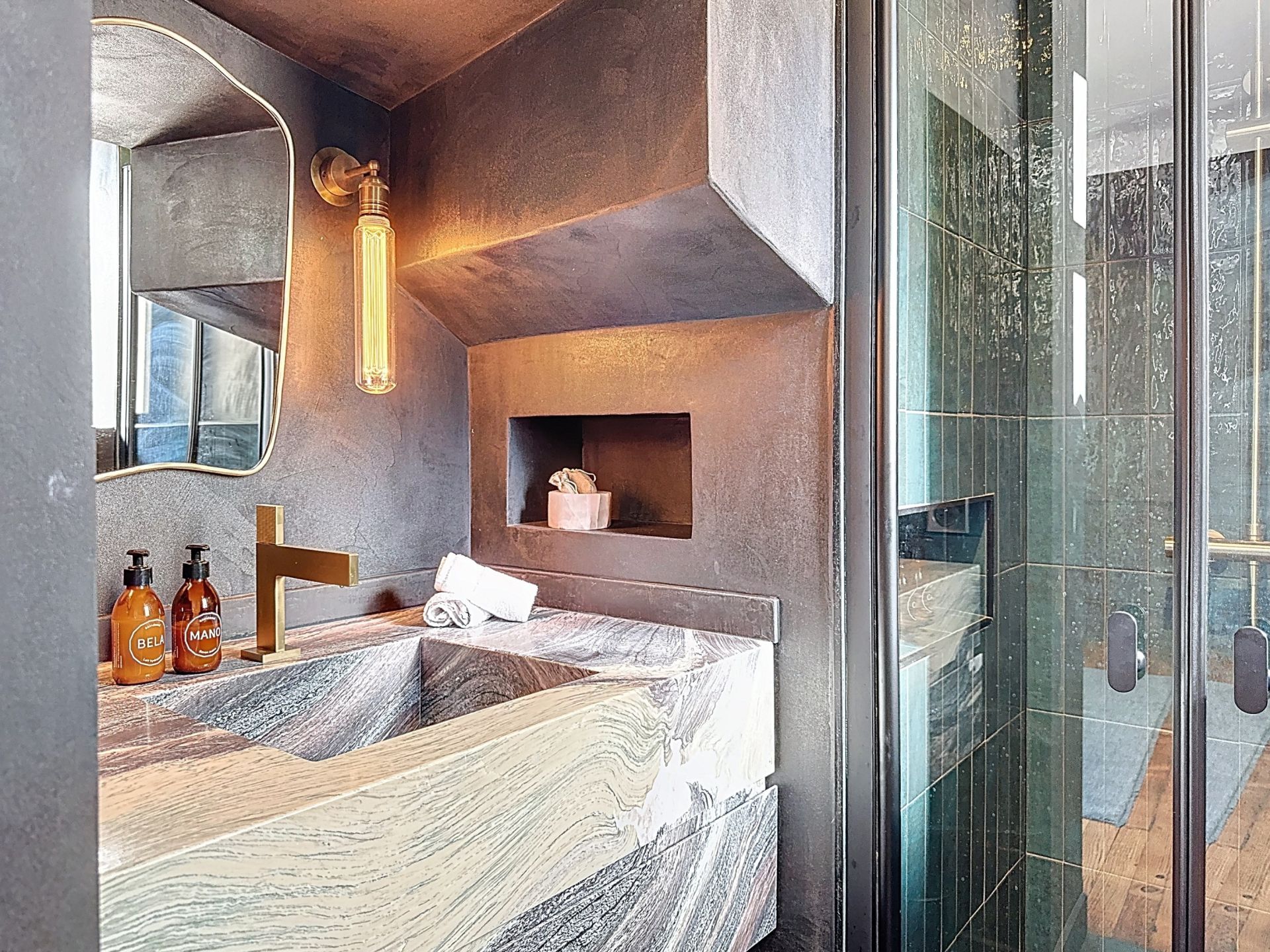 mansion 12 Rooms for sale on HOSSEGOR (40150)