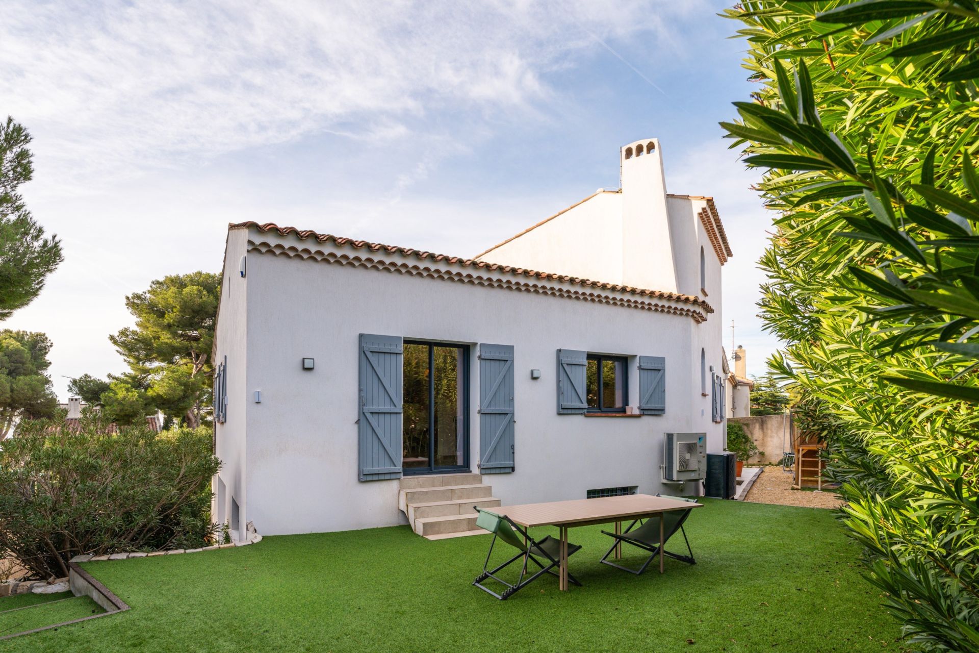 luxury house 7 Rooms for sale on CARRY LE ROUET (13620)