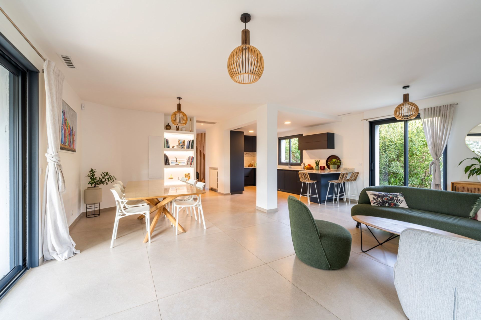 luxury house 7 Rooms for sale on CARRY LE ROUET (13620)