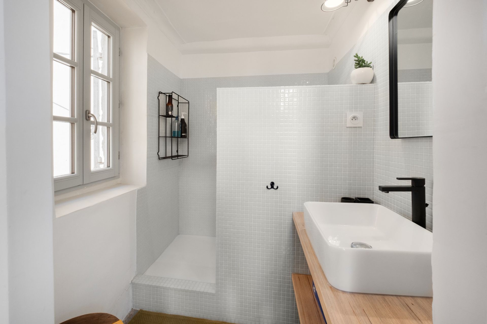 luxury apartment 6 Rooms for sale on MONTPELLIER (34000)