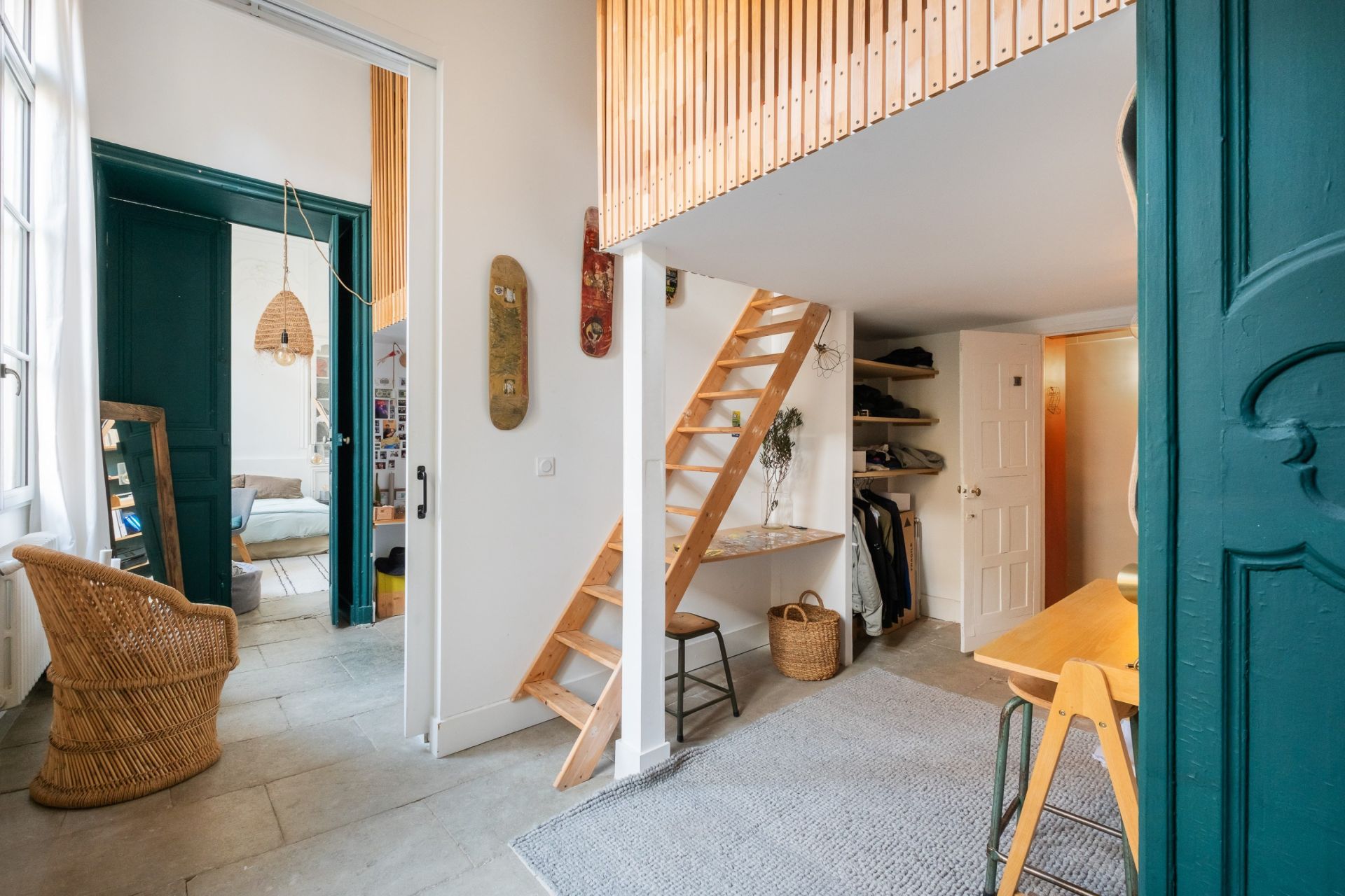 luxury apartment 6 Rooms for sale on MONTPELLIER (34000)