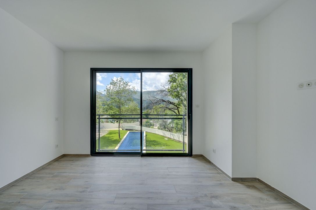 maison contemporaine 5 Pièces en location sur ROQUEVAIRE (13360)