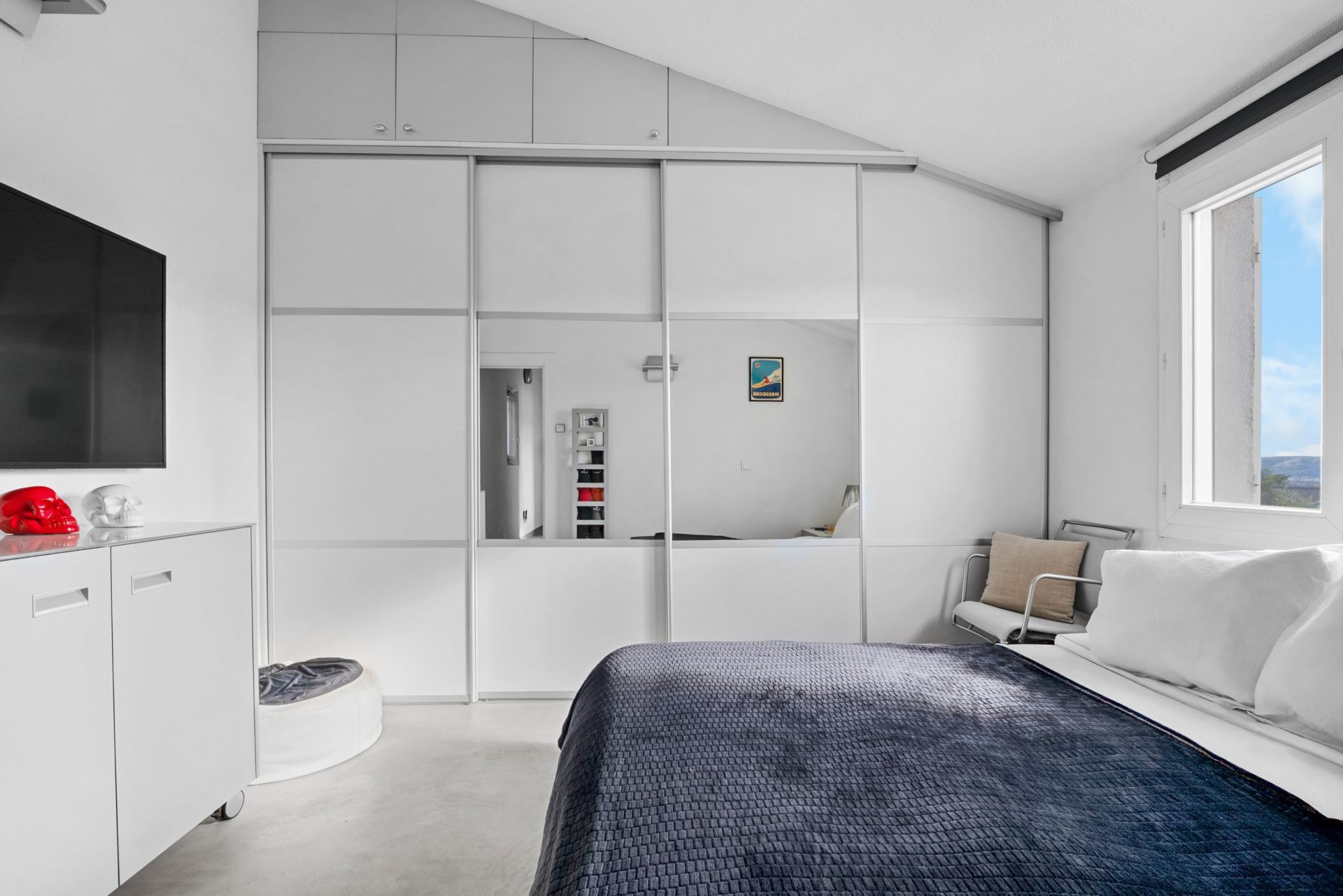 luxury house 5 Rooms for sale on ALLAUCH (13190)