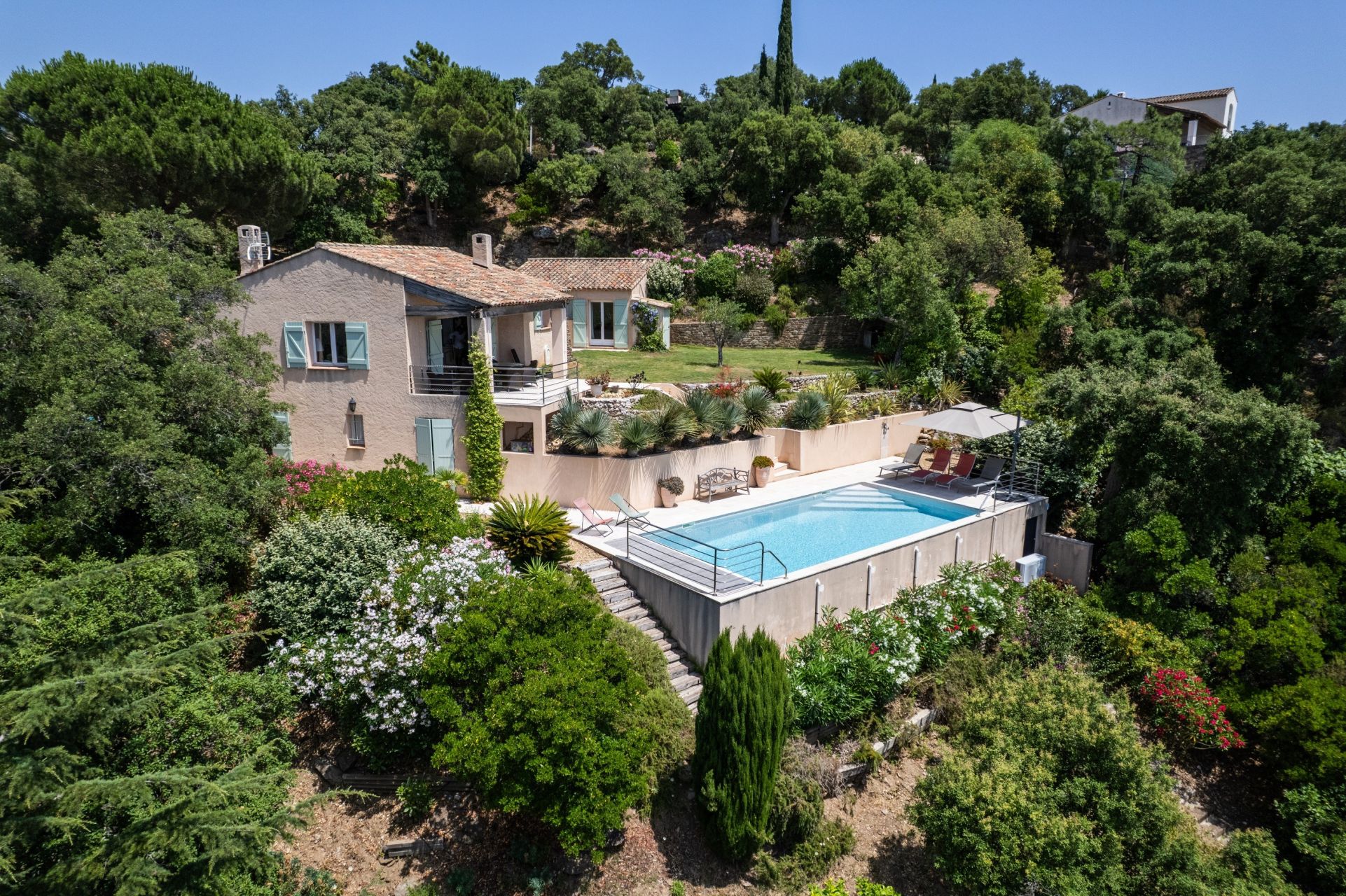 luxury provencale house 8 Rooms for sale on RAYOL CANADEL SUR MER (83820)