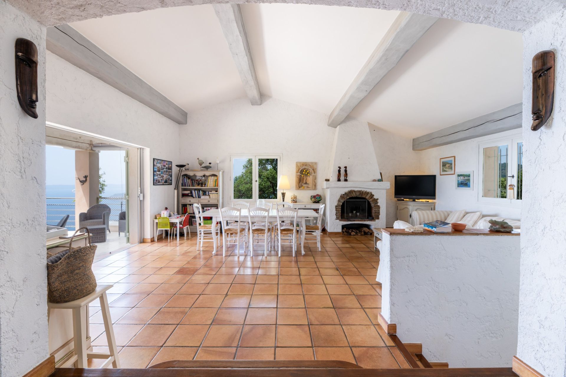 luxury provencale house 8 Rooms for sale on RAYOL CANADEL SUR MER (83820)