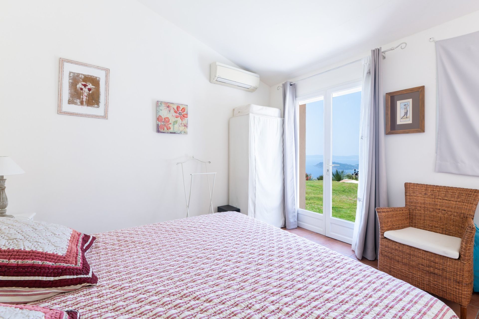 luxury provencale house 8 Rooms for sale on RAYOL CANADEL SUR MER (83820)