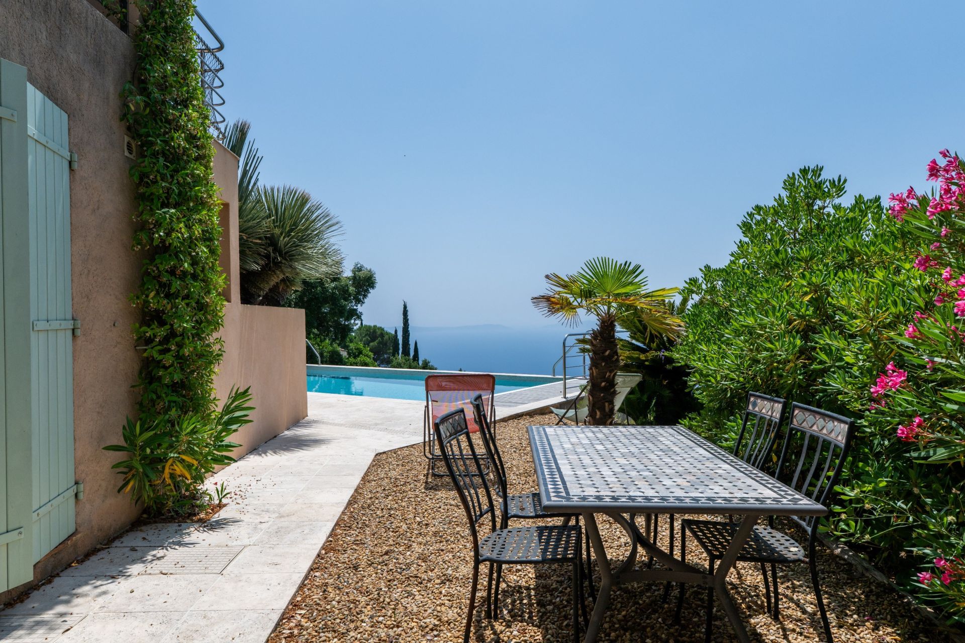 luxury provencale house 8 Rooms for sale on RAYOL CANADEL SUR MER (83820)