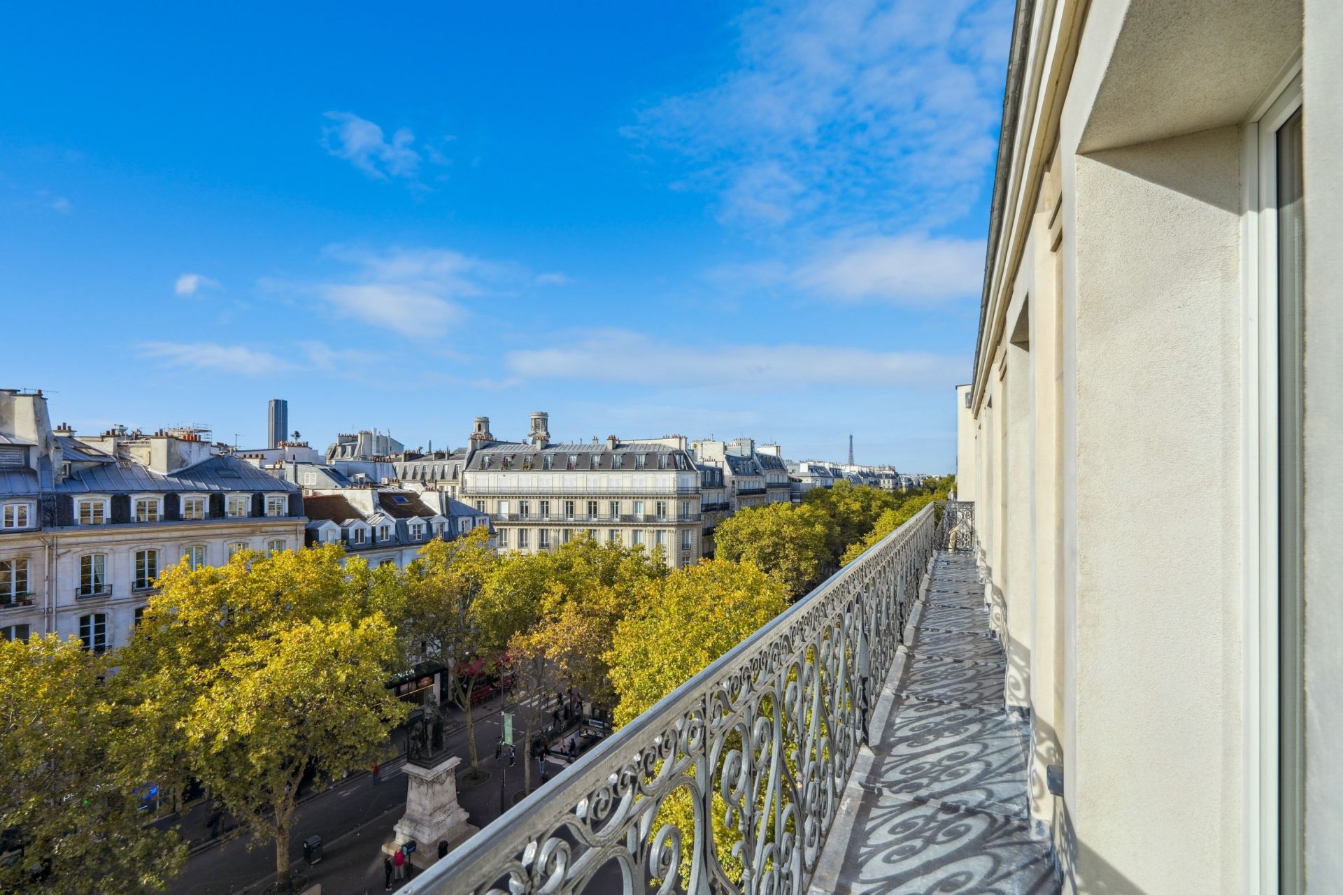 luxury apartment 6 Rooms for sale on PARIS (75006)