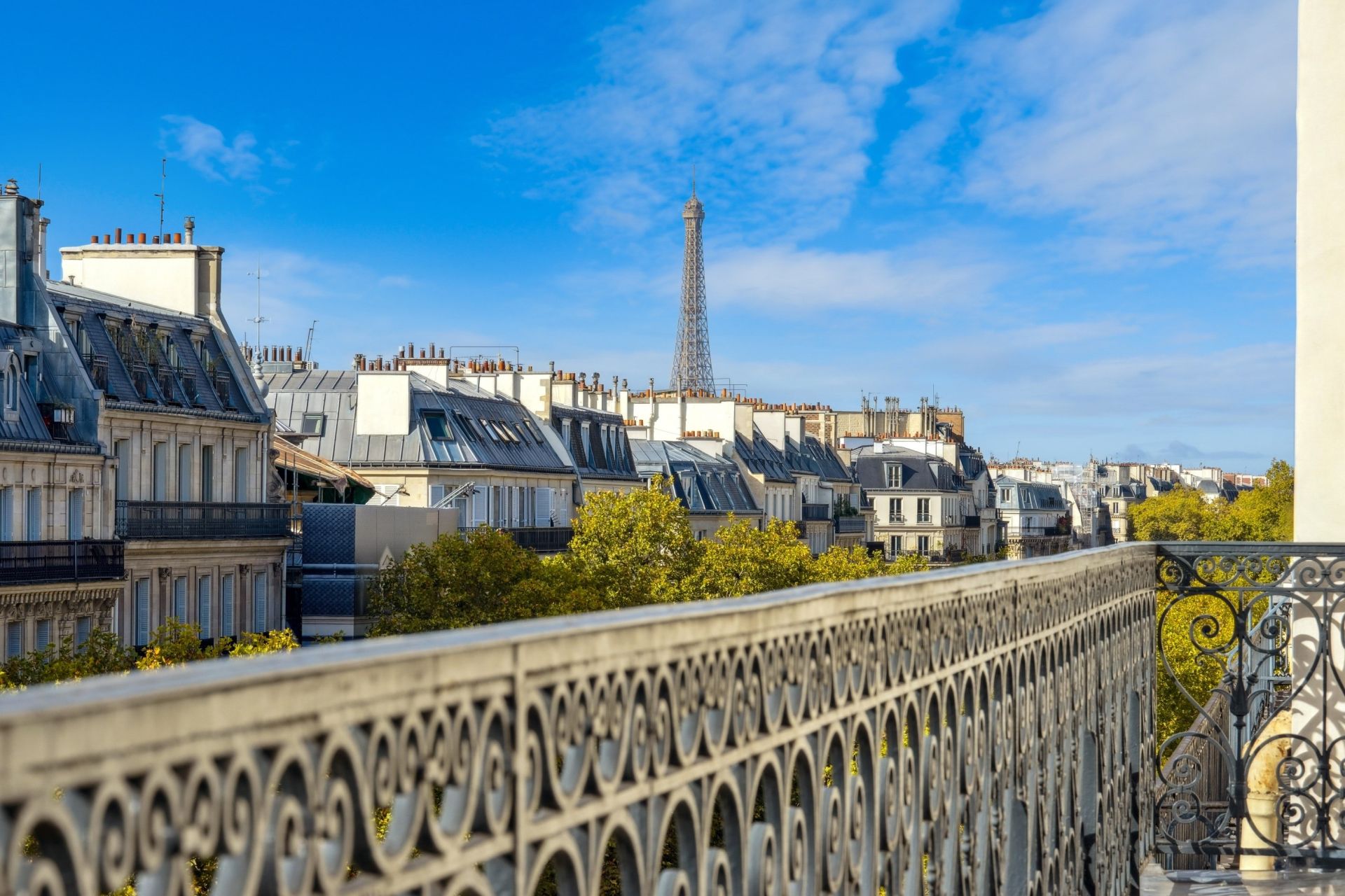 luxury apartment 6 Rooms for sale on PARIS (75006)