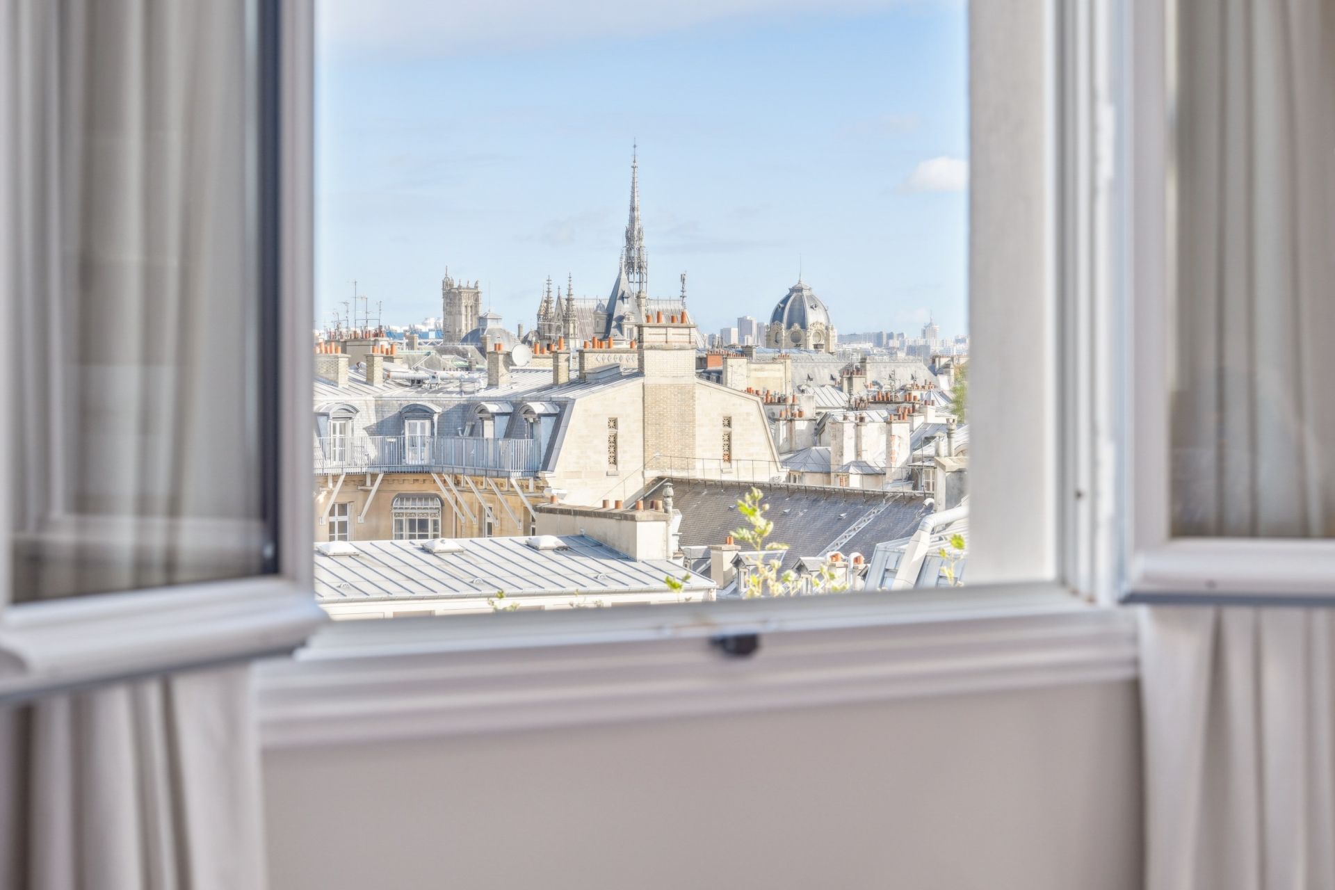 luxury apartment 6 Rooms for sale on PARIS (75006)