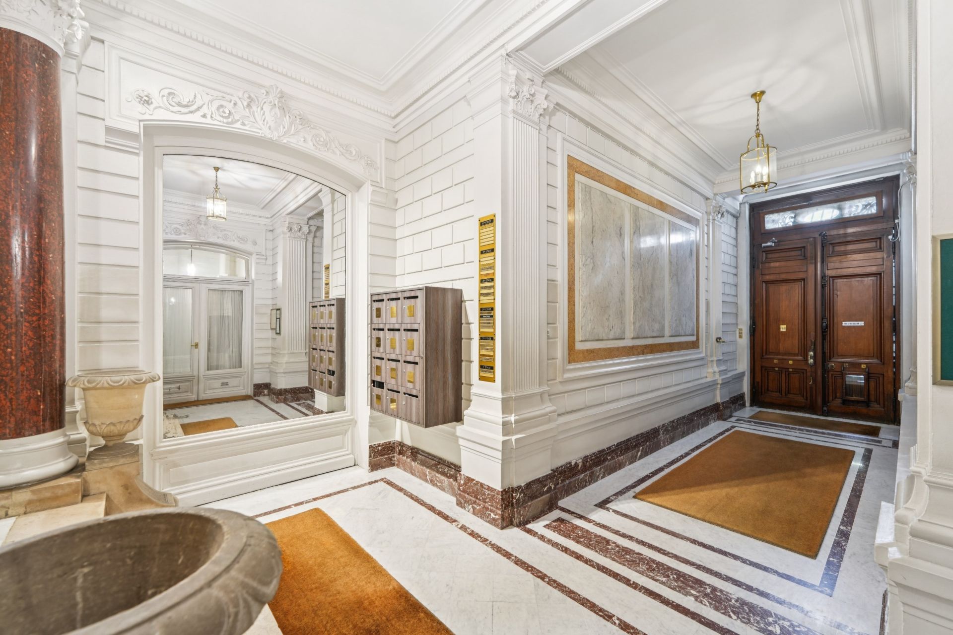 luxury apartment 6 Rooms for sale on PARIS (75006)