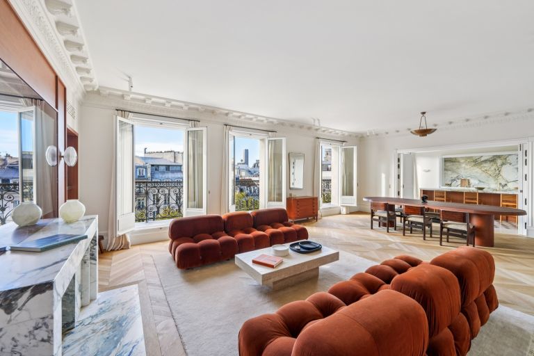 luxury apartment 6 Rooms for sale on PARIS (75006)