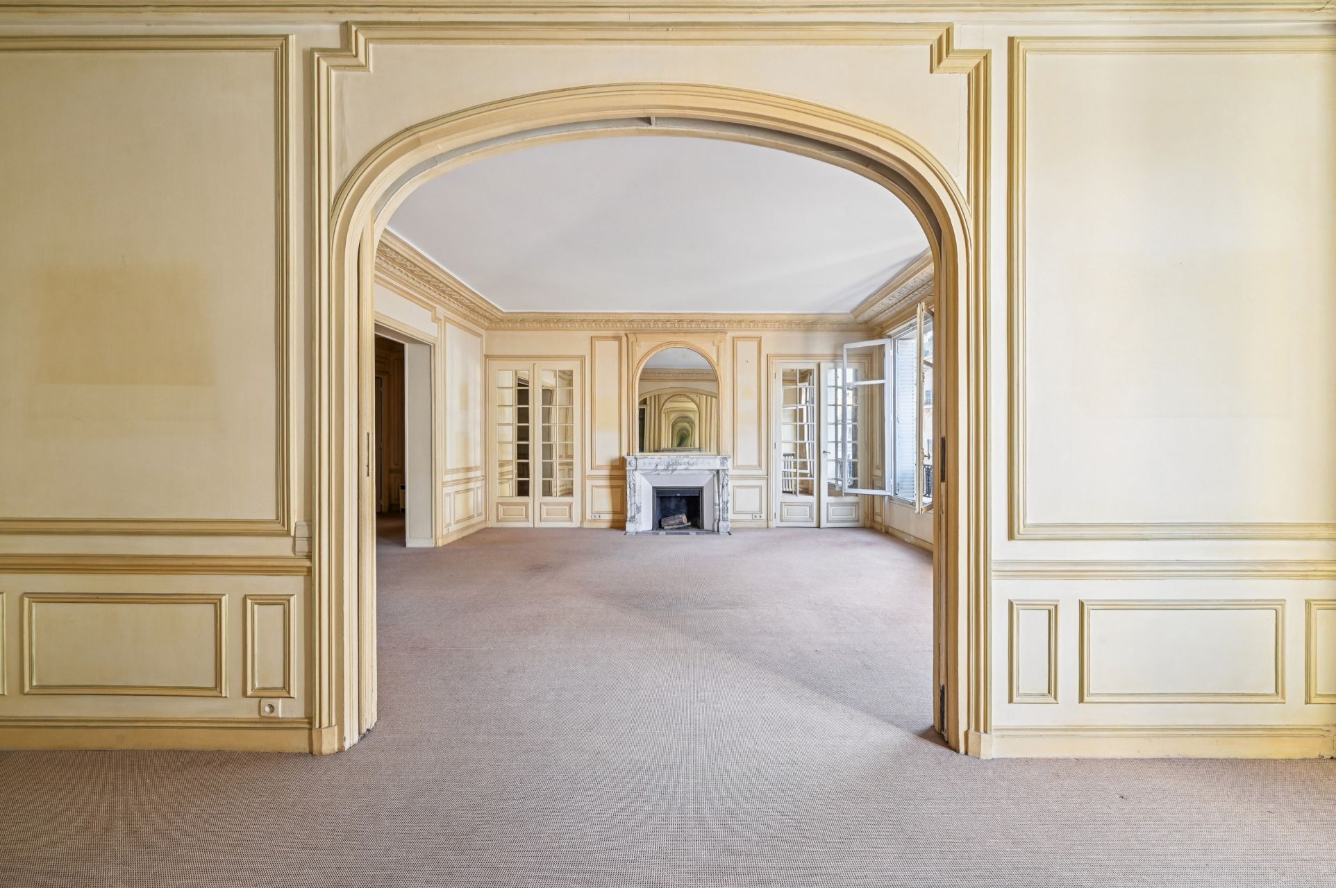 luxury apartment 6 Rooms for sale on PARIS (75017)