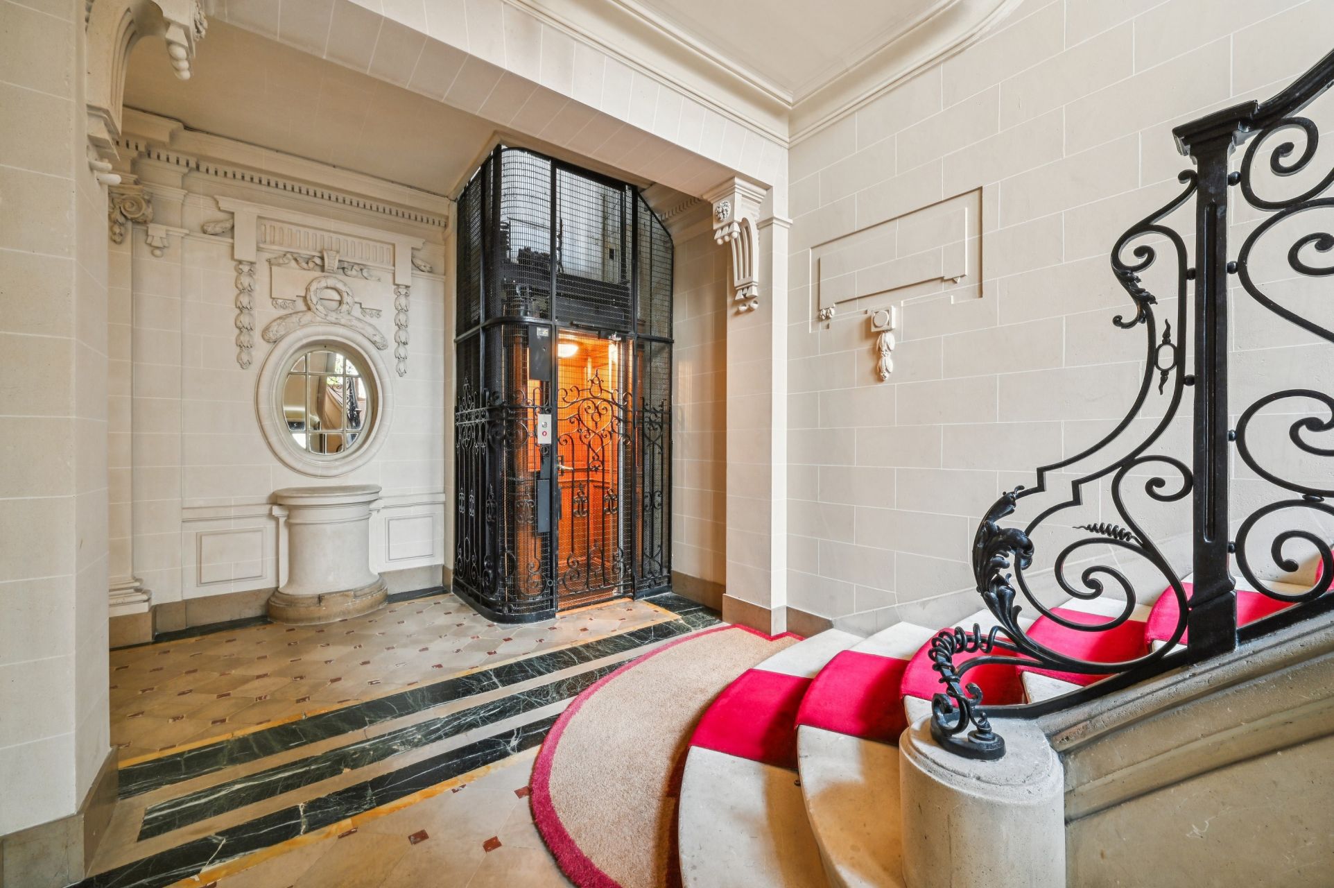 luxury apartment 6 Rooms for sale on PARIS (75017)