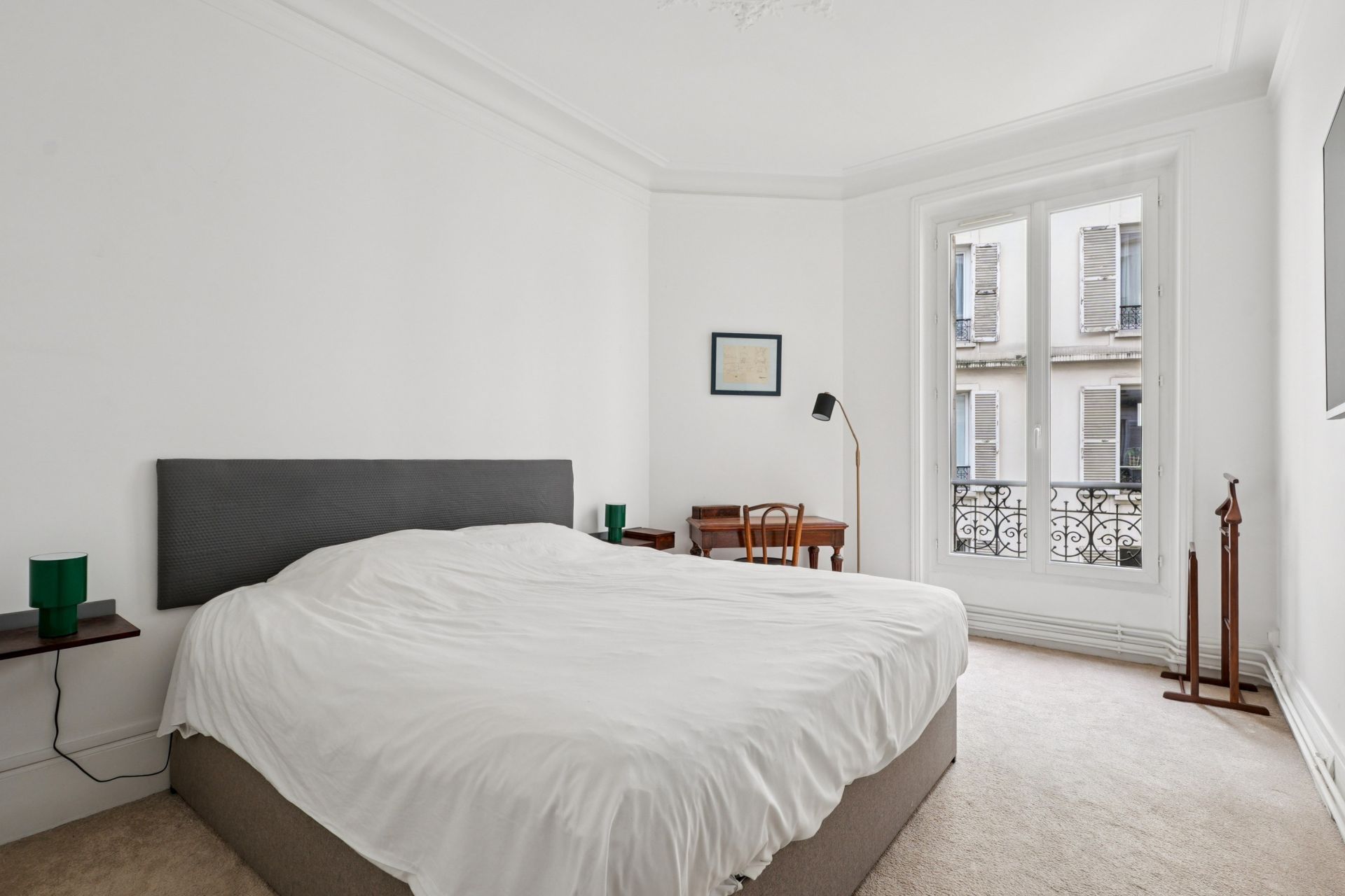 luxury apartment 5 Rooms for sale on PARIS (75018)