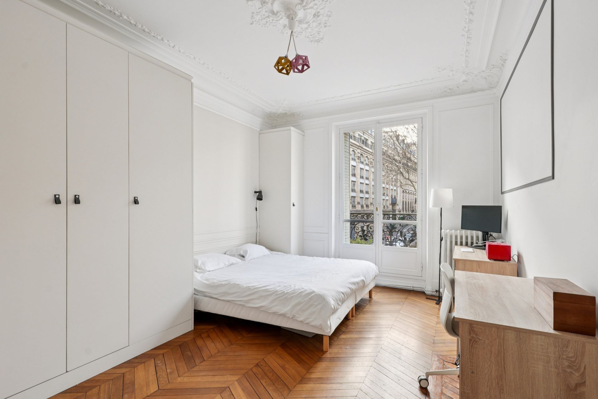 luxury apartment 5 Rooms for sale on PARIS (75018)