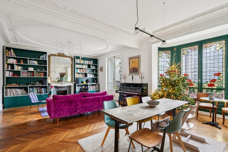 luxury apartment 5 Rooms for sale on PARIS (75018)
