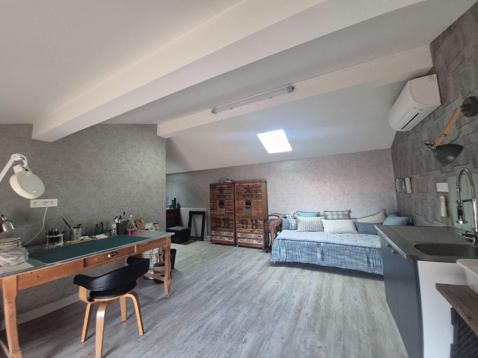 building for sale on NARBONNE (11100)