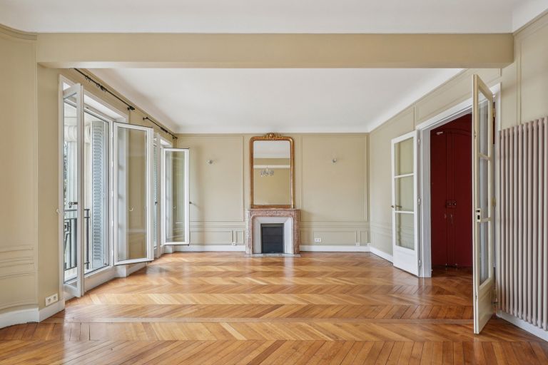 luxury apartment 4 Rooms for sale on PARIS (75006)