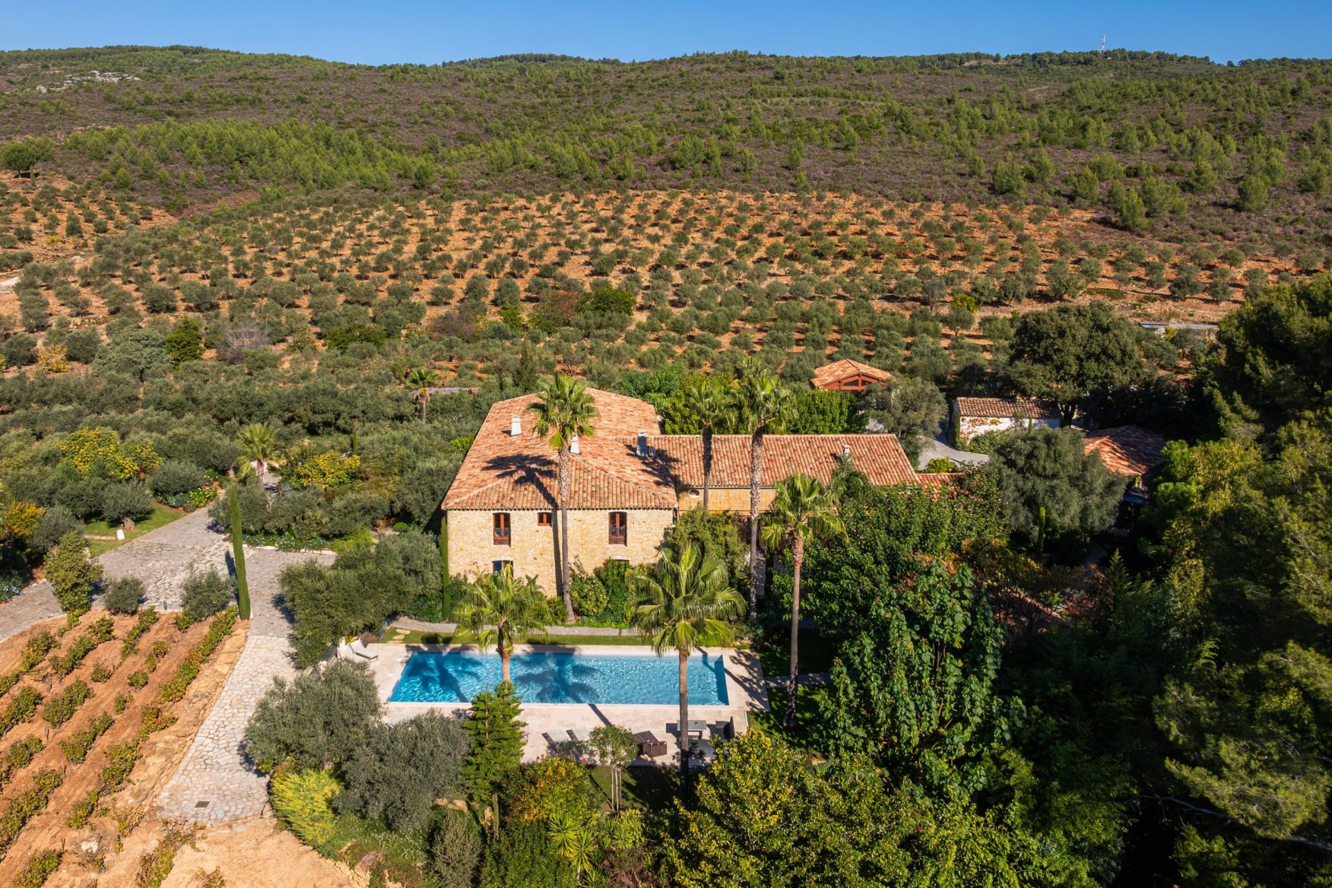 maison de luxe 20 Pièces en vente sur LE CASTELLET (83330)
