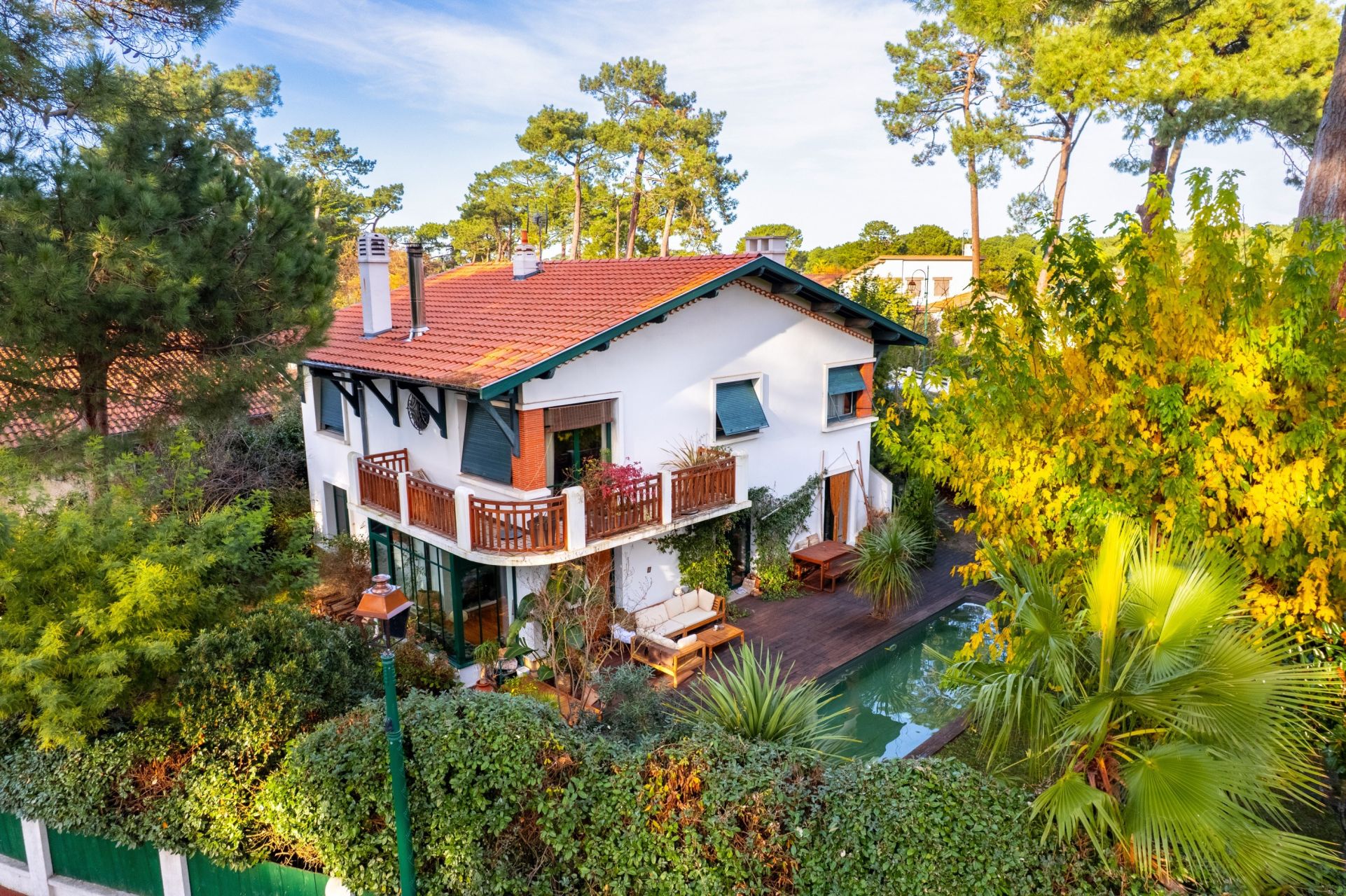 luxury house 7 Rooms for sale on ARCACHON (33120)