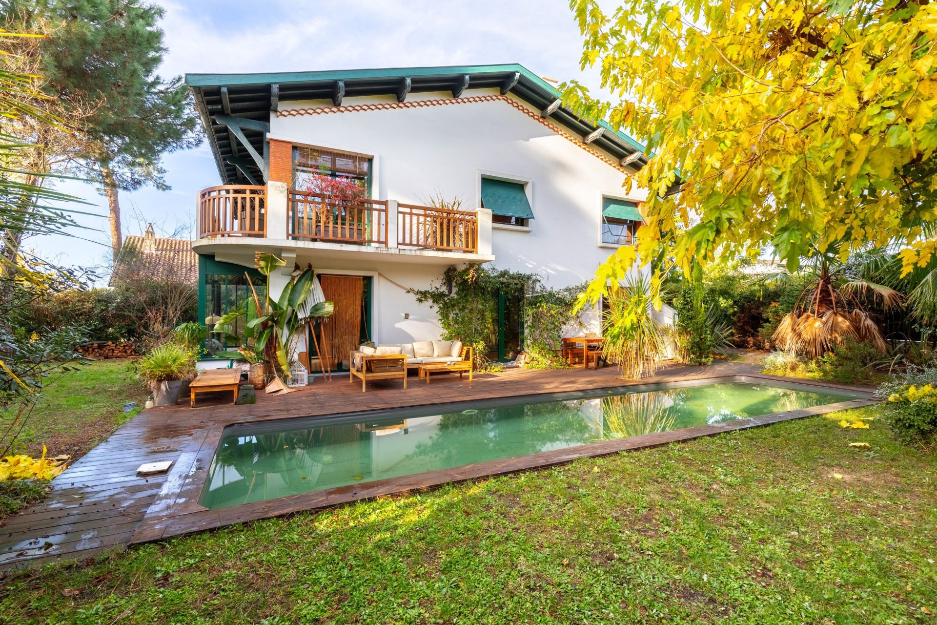 luxury house 7 Rooms for sale on ARCACHON (33120)