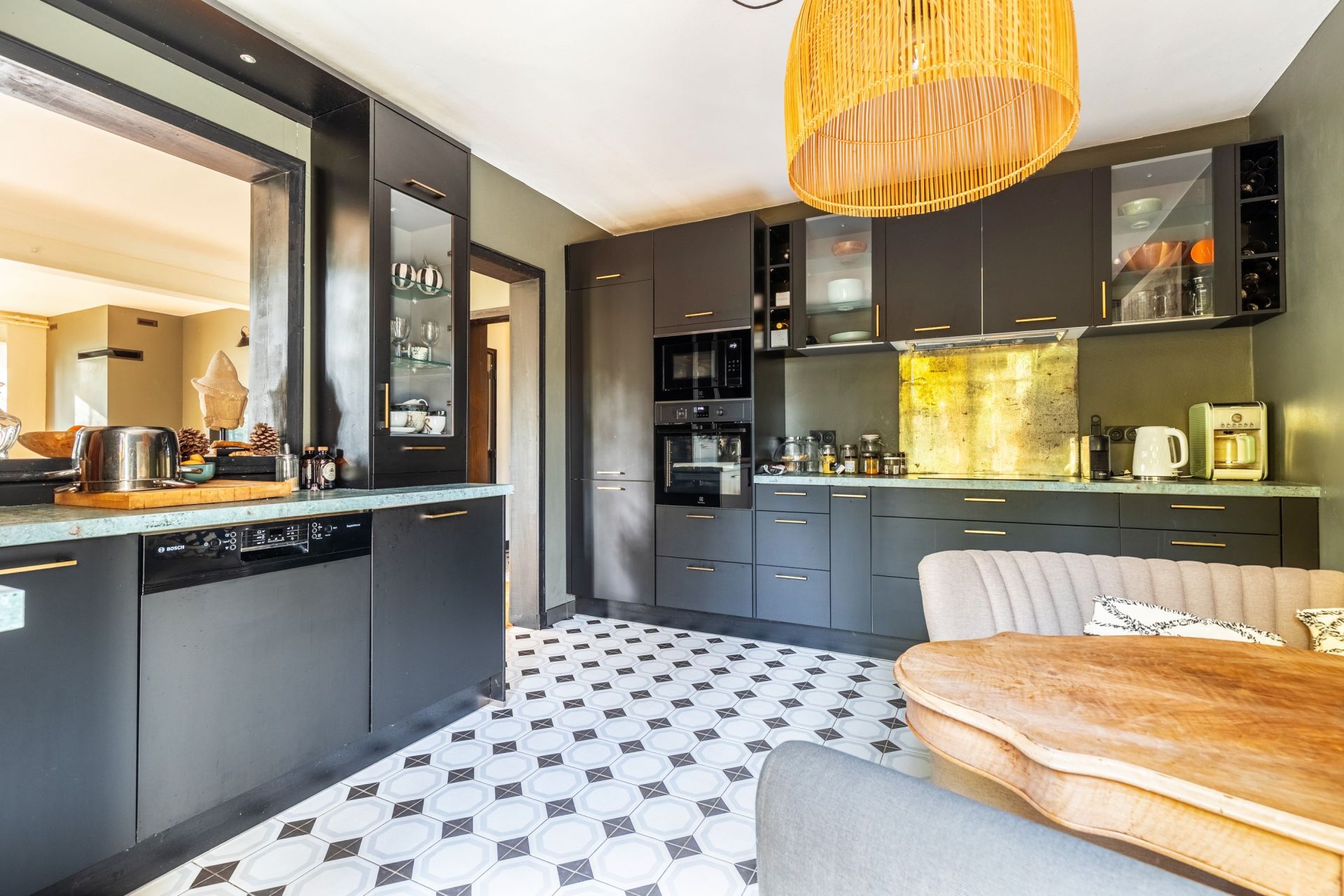 luxury house 7 Rooms for sale on ARCACHON (33120)