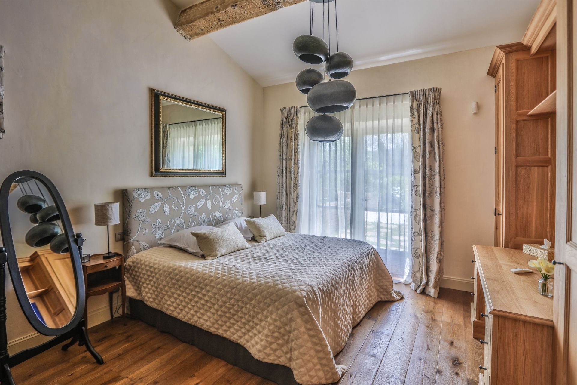 maison de luxe 18 Pièces en location saisonnière sur MENERBES (84560)