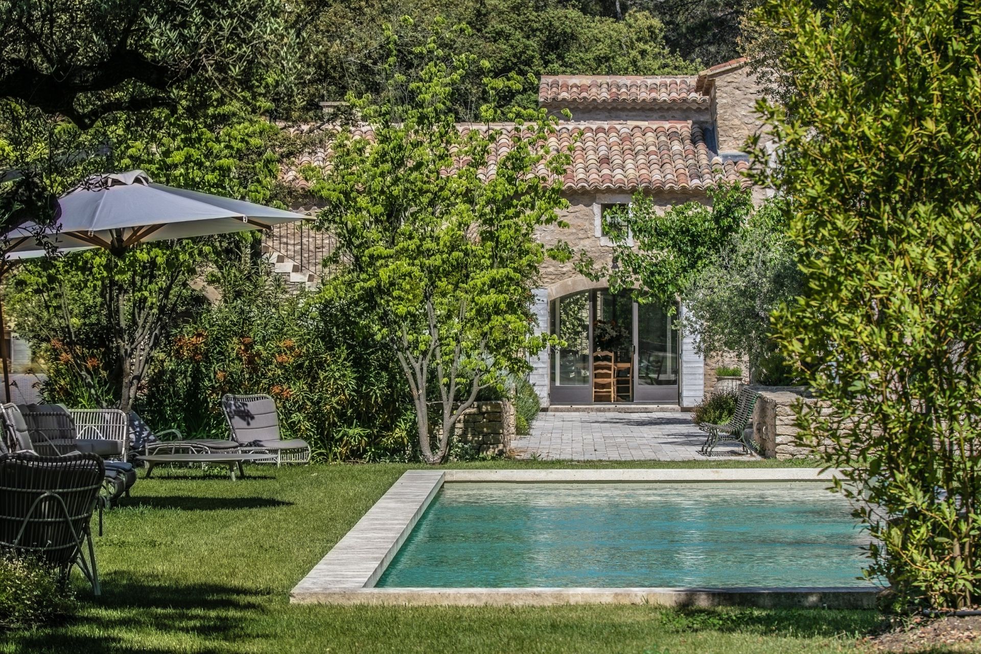 luxury house 18 Rooms for seasonal rent on MENERBES (84560)