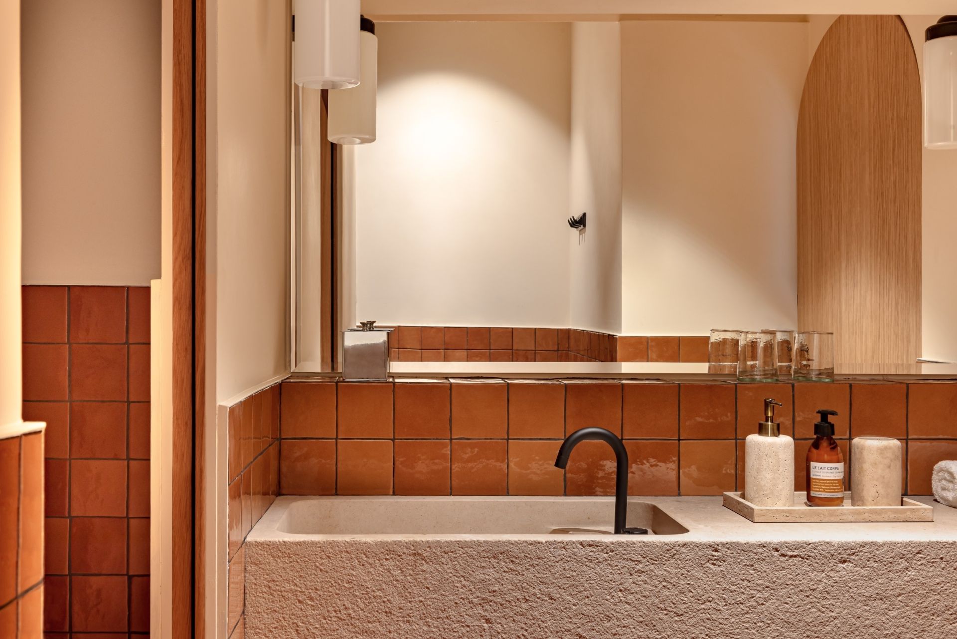 maison de luxe 11 Pièces en location saisonnière sur GORDES (84220)