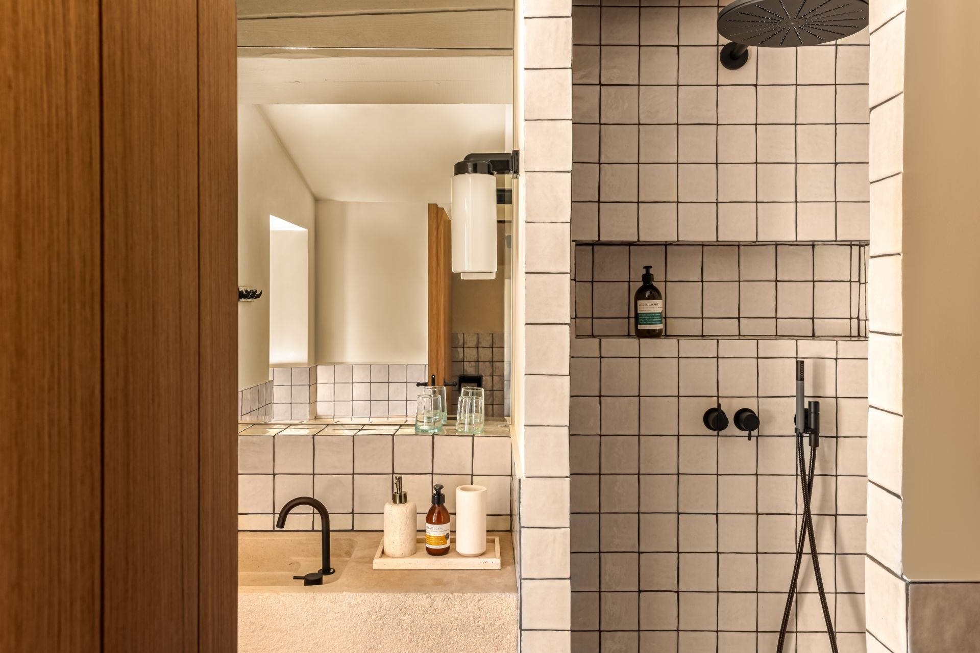 maison de luxe 11 Pièces en location saisonnière sur GORDES (84220)