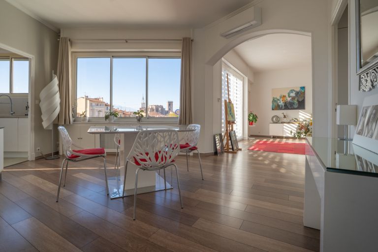 luxury apartment 4 Rooms for sale on PERPIGNAN (66000)