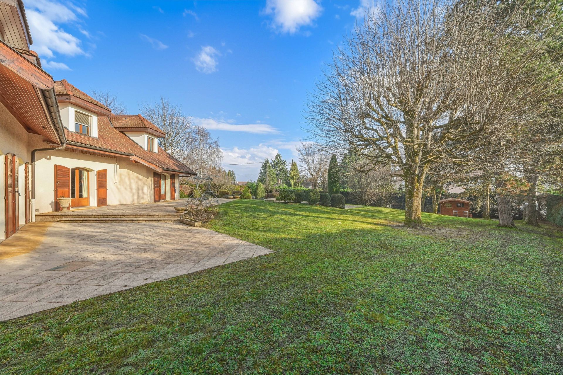 maison de luxe 8 Pièces en vente sur DIVONNE LES BAINS (01220)