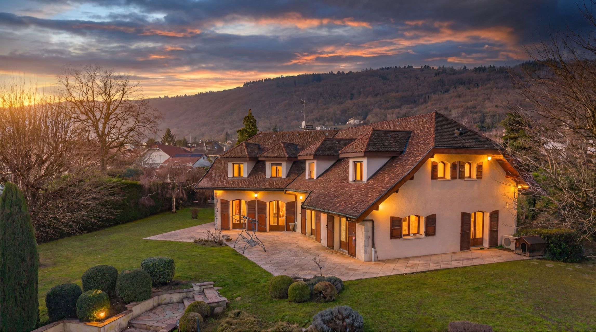 maison de luxe 8 Pièces en vente sur DIVONNE LES BAINS (01220)