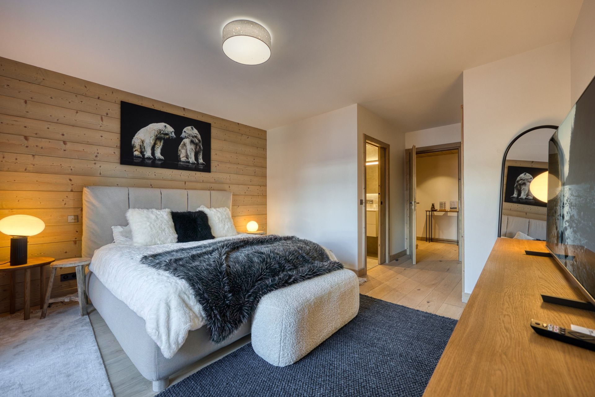 luxury apartment 5 Rooms for sale on MERIBEL LES ALLUES (73550)