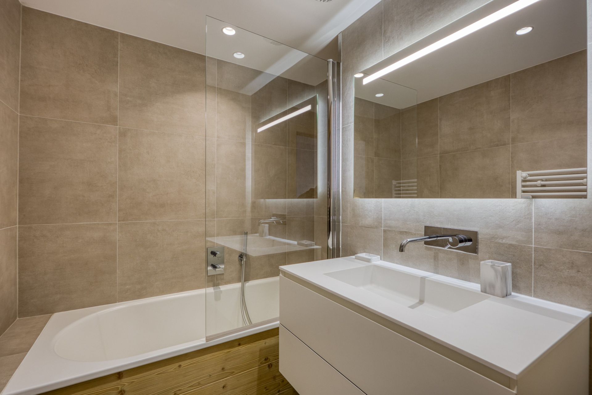 luxury apartment 5 Rooms for sale on MERIBEL LES ALLUES (73550)