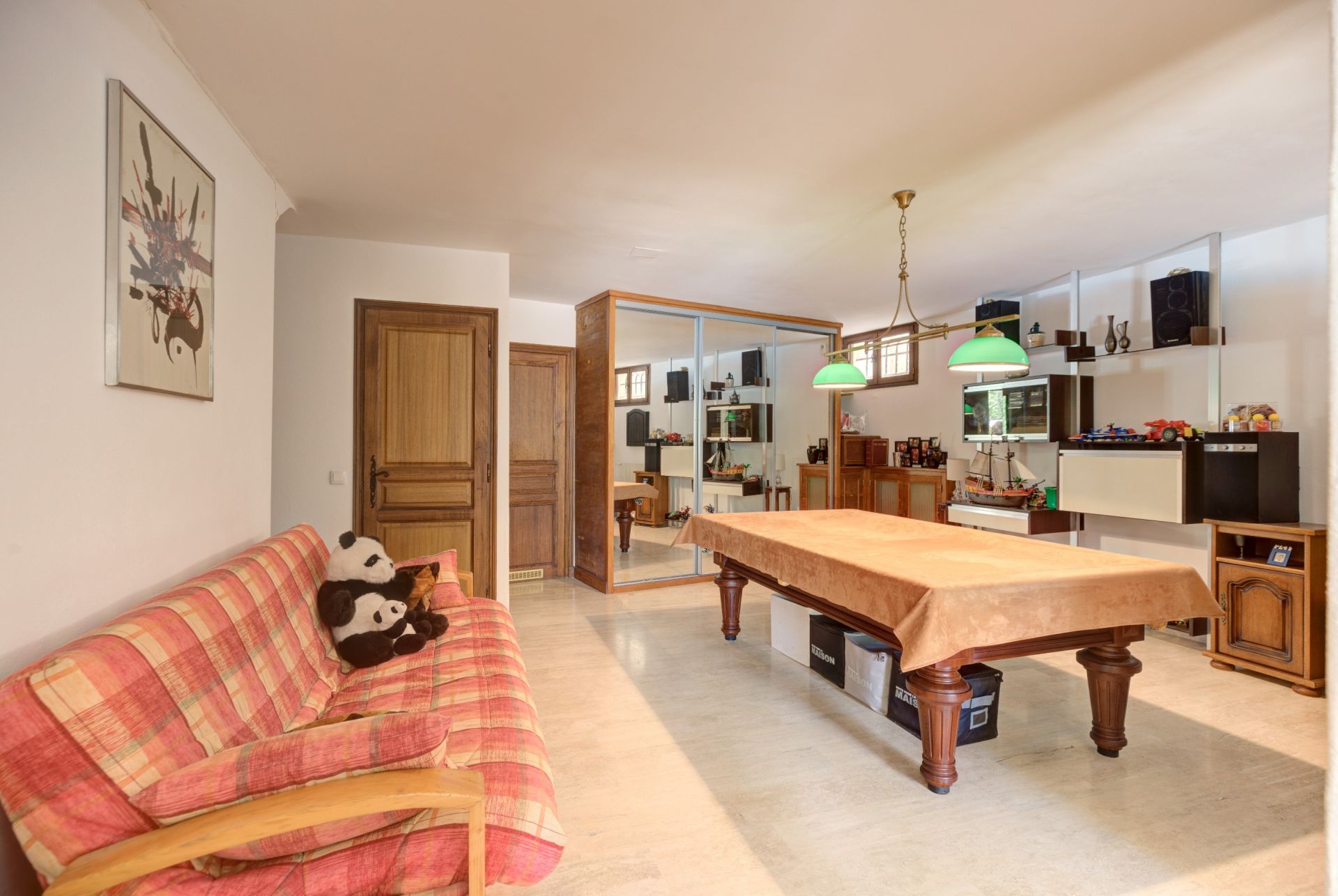 luxury villa 6 Rooms for sale on CANNES (06400)