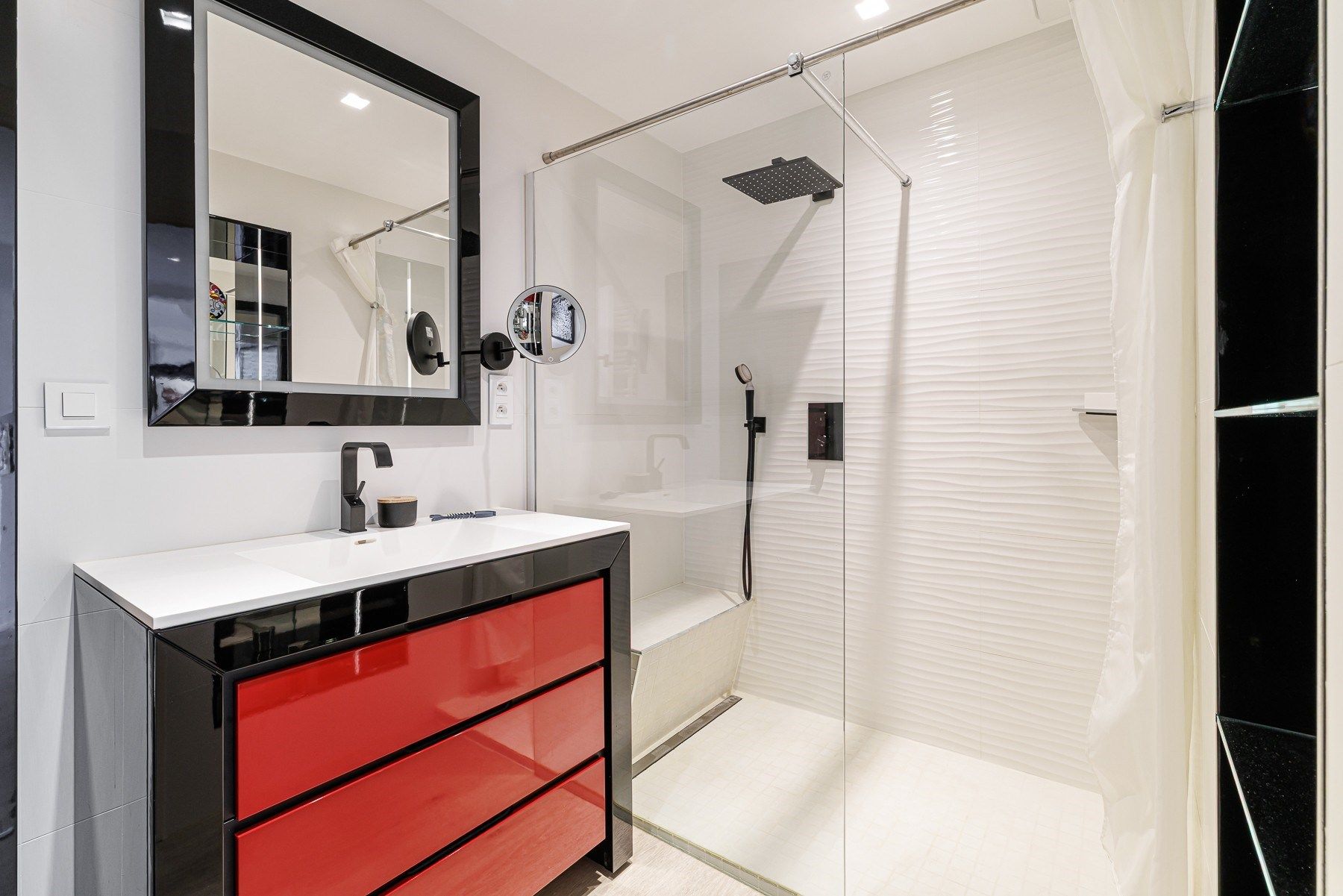 luxury apartment 3 Rooms for sale on NICE (06000)