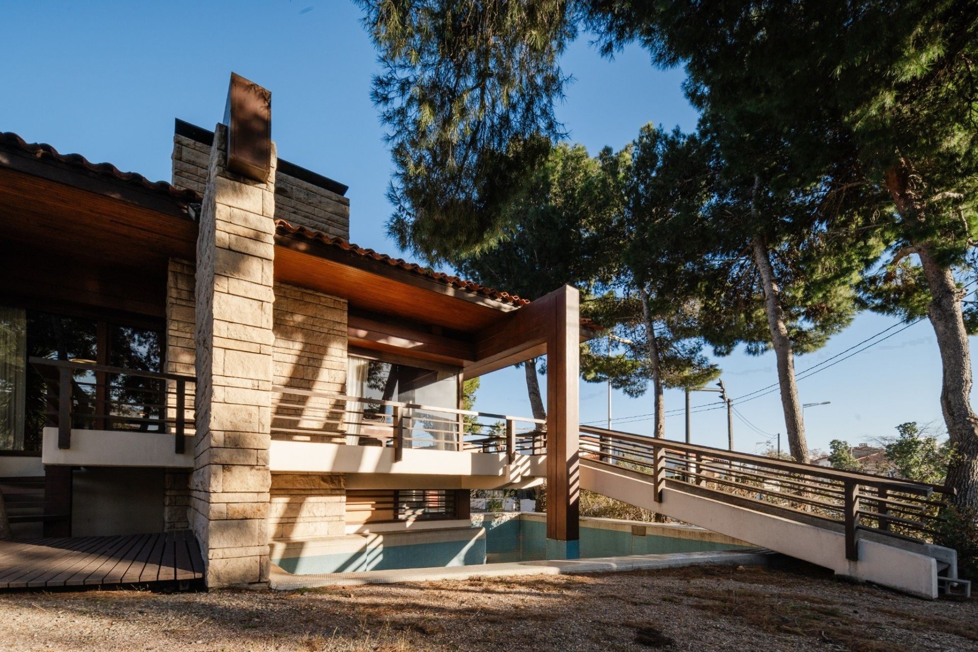 luxury house 6 Rooms for sale on PERPIGNAN (66000)