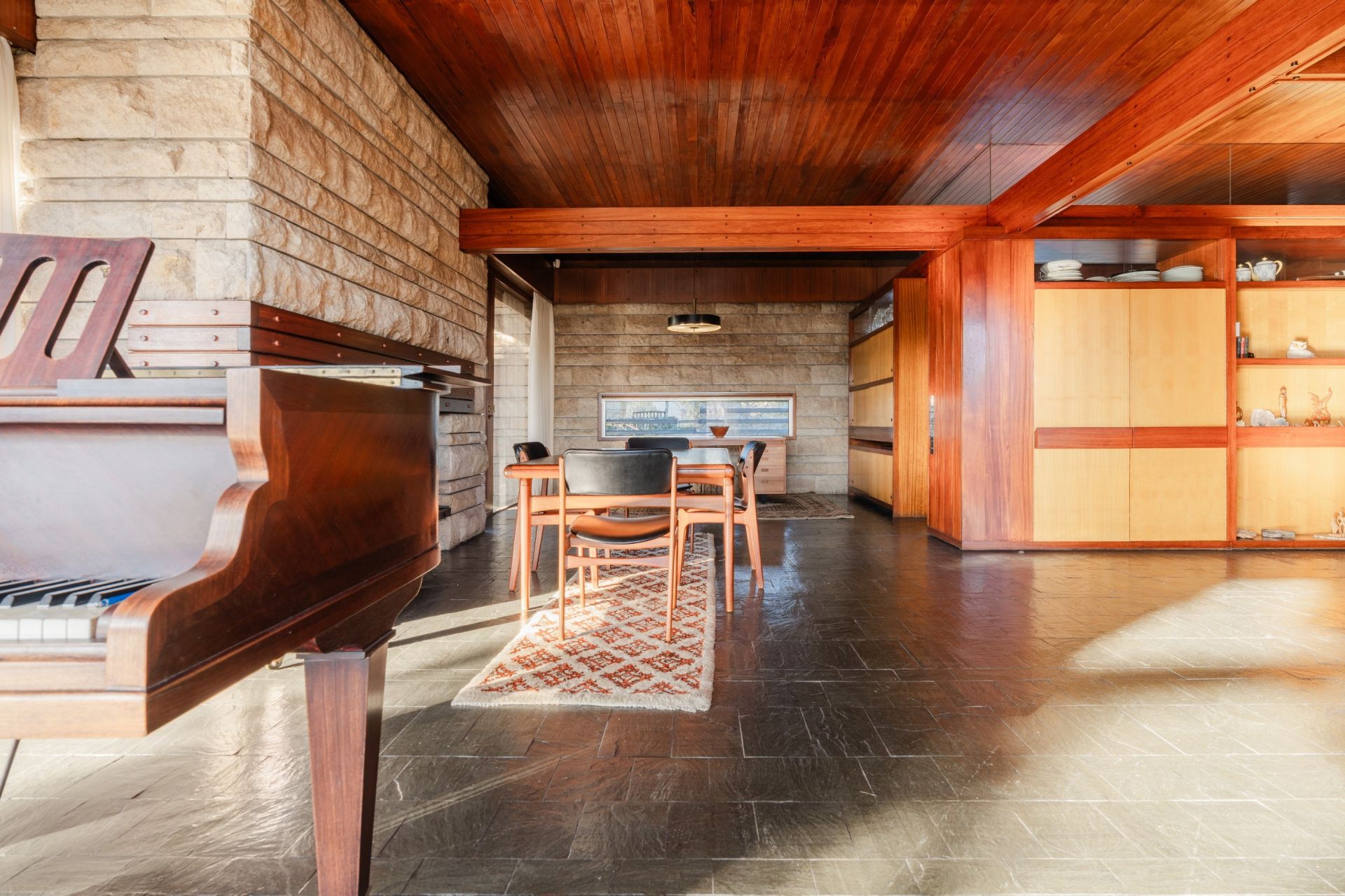 luxury house 6 Rooms for sale on PERPIGNAN (66000)